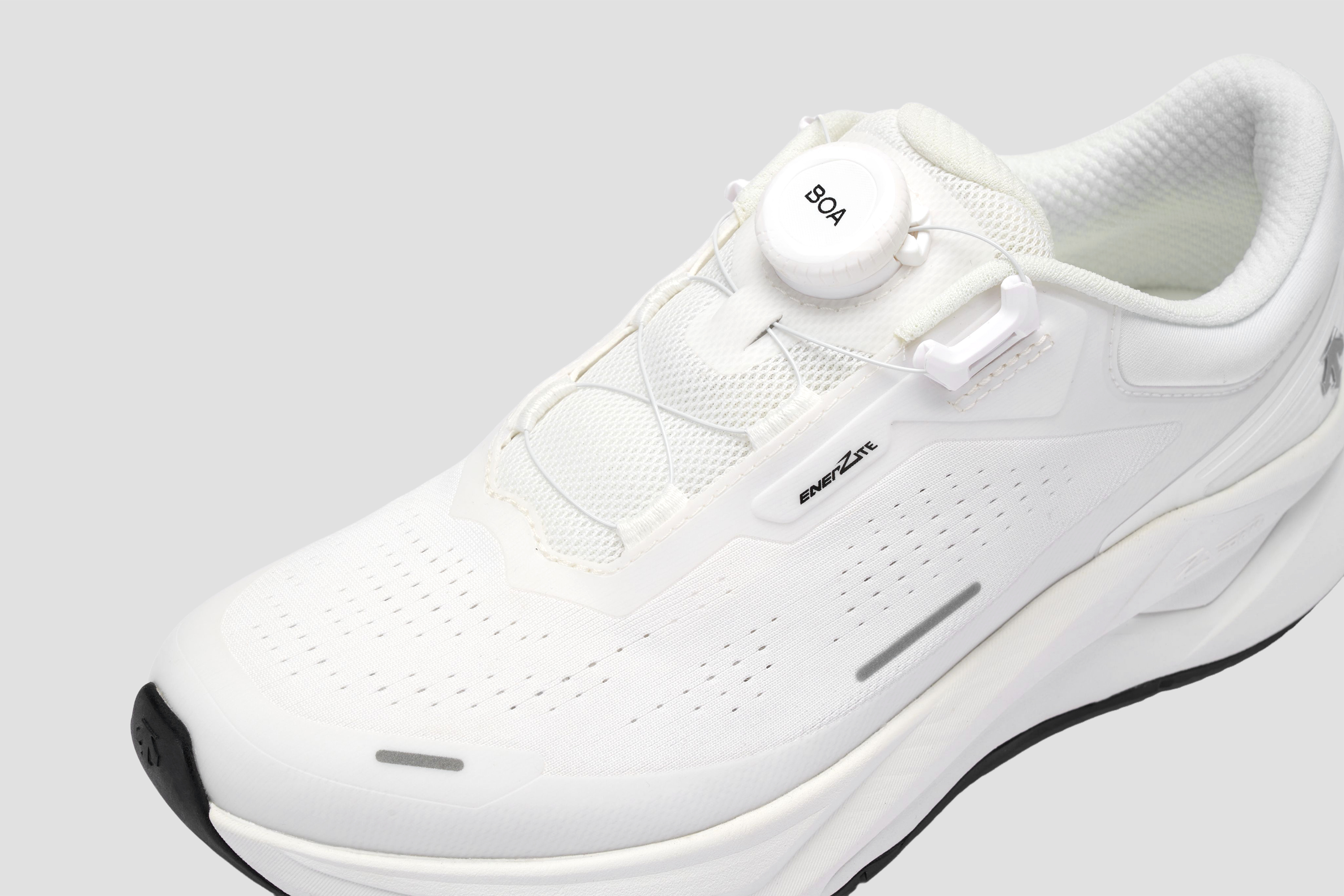 RUNNING Women LAVITATE 4.0 WIRE Shoes