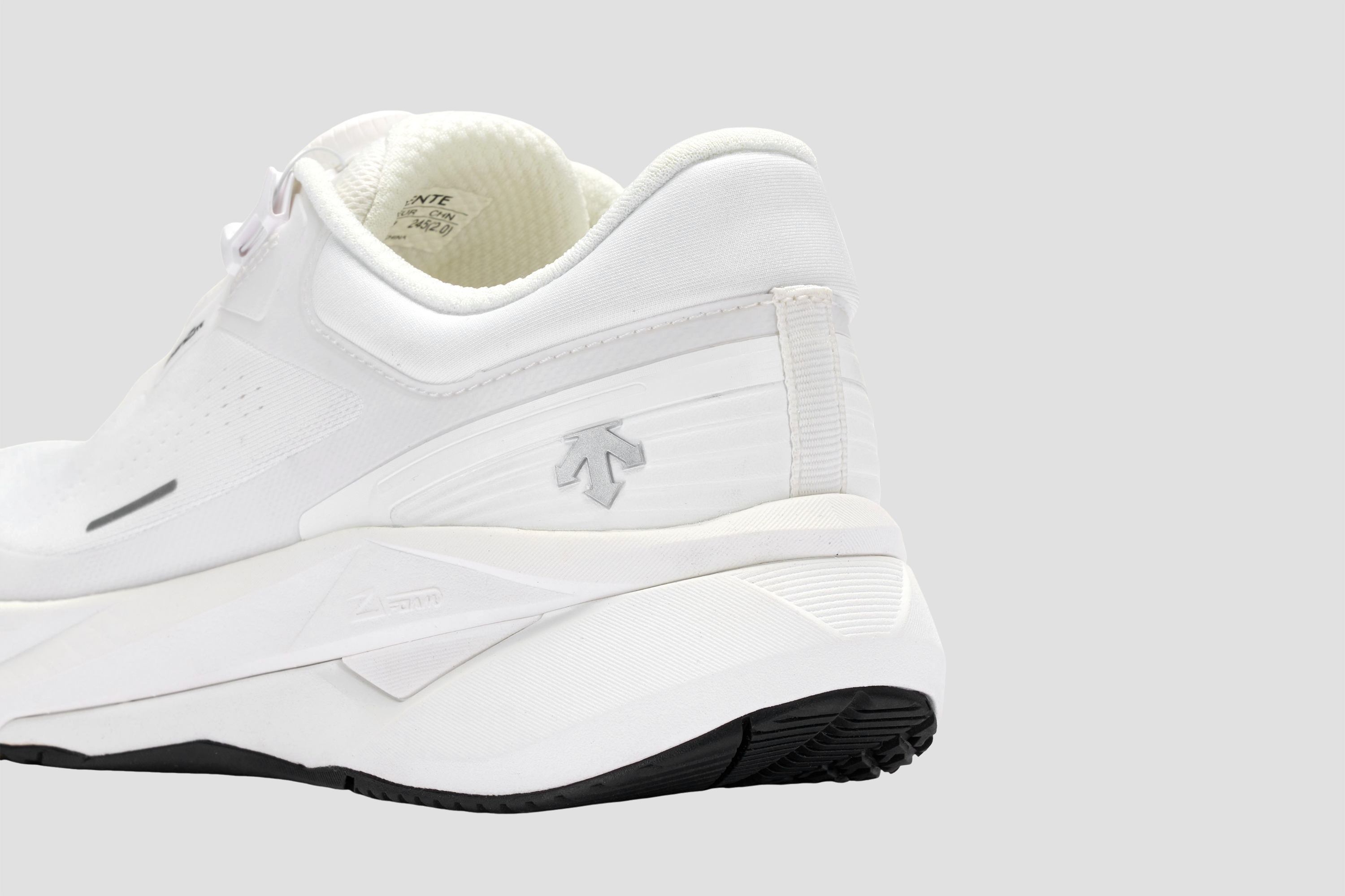 RUNNING Women LAVITATE 4.0 WIRE Shoes