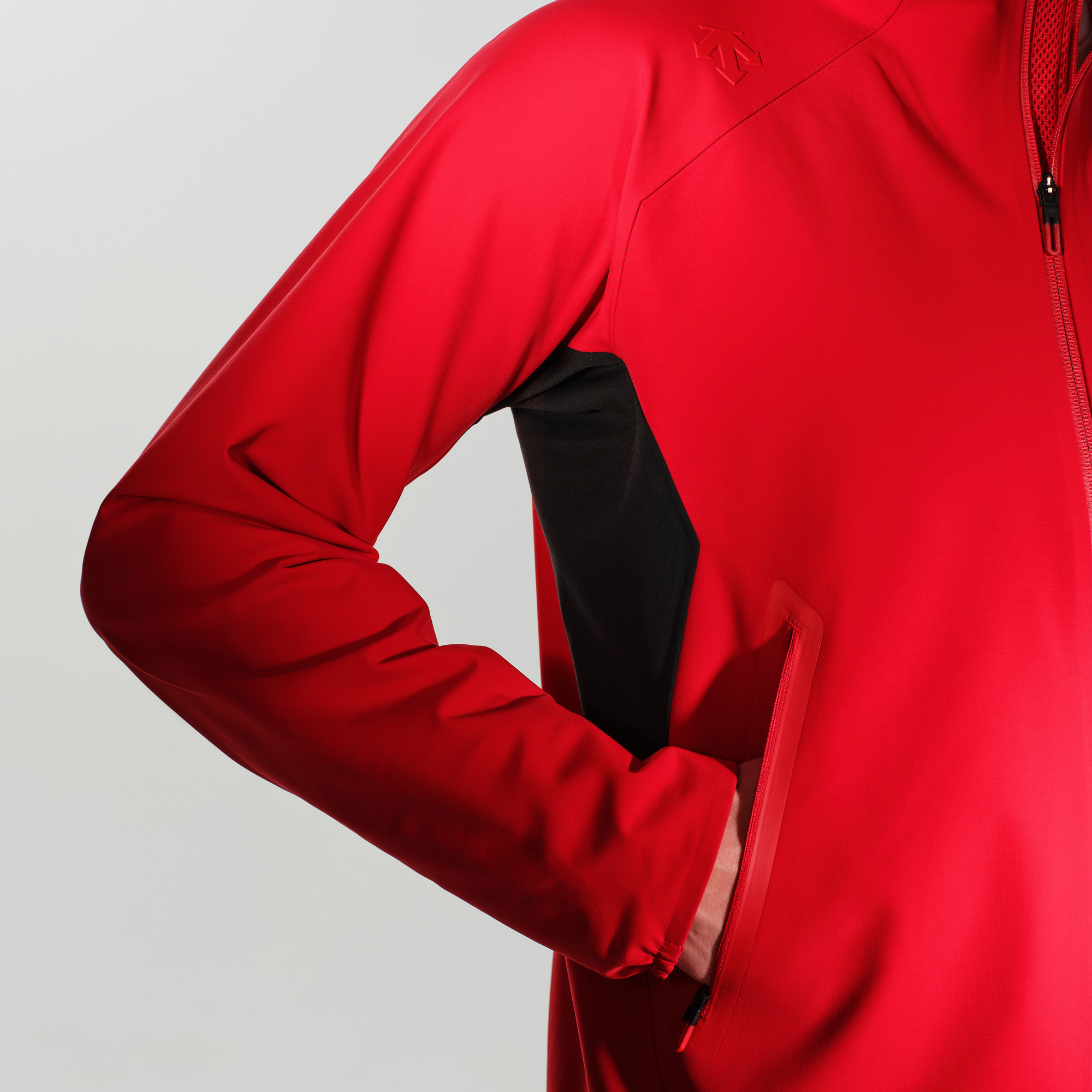 TRAINING Men Woven Top