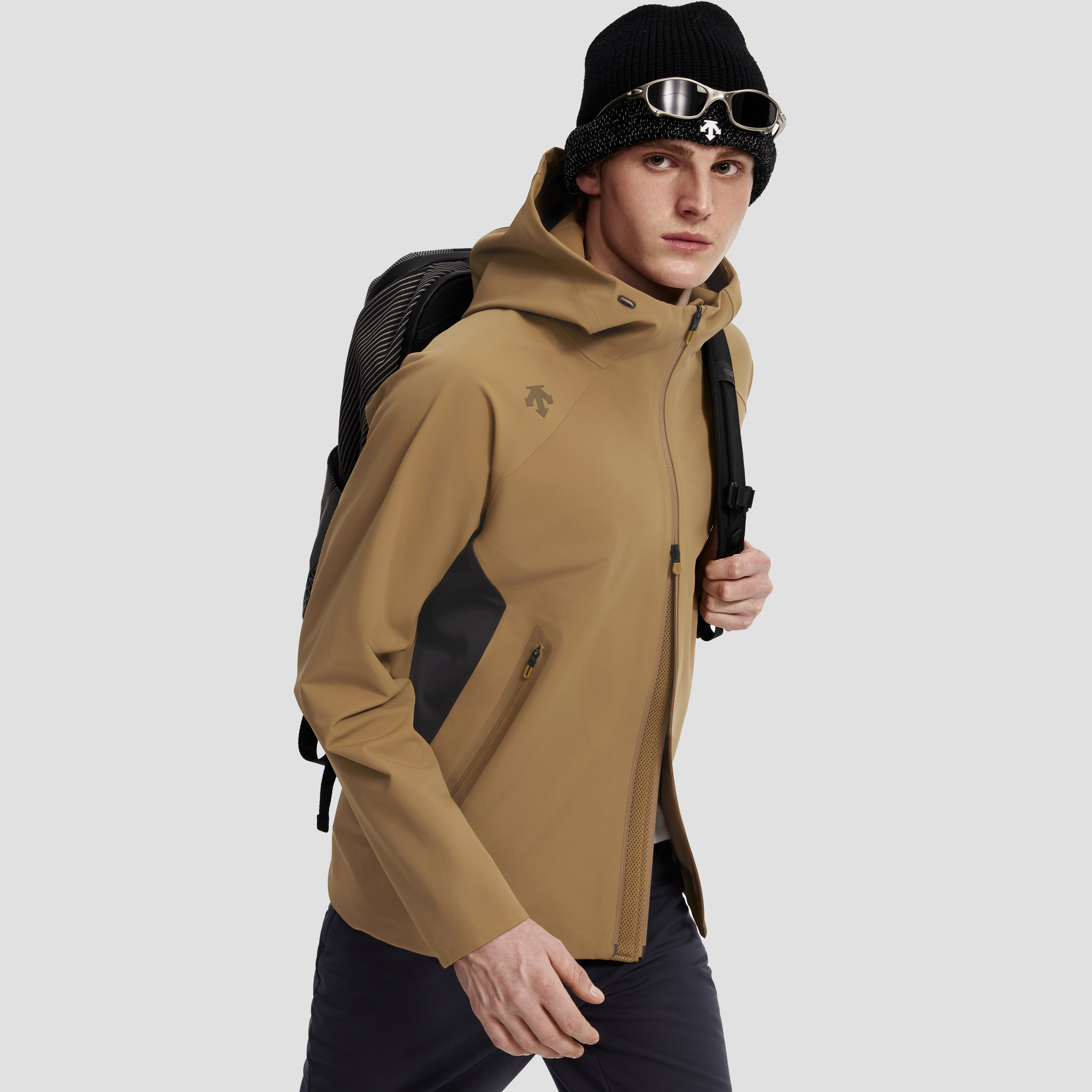 TRAINING Men Woven Top