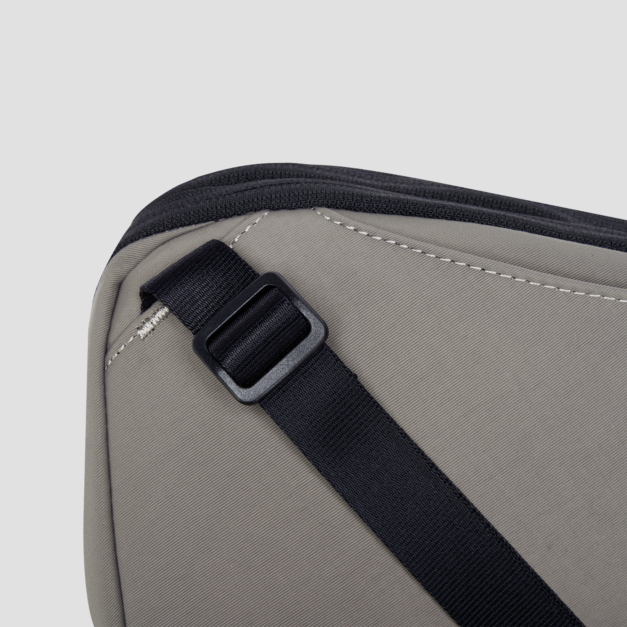 MOVE PACK Unisex Crossbody Bag