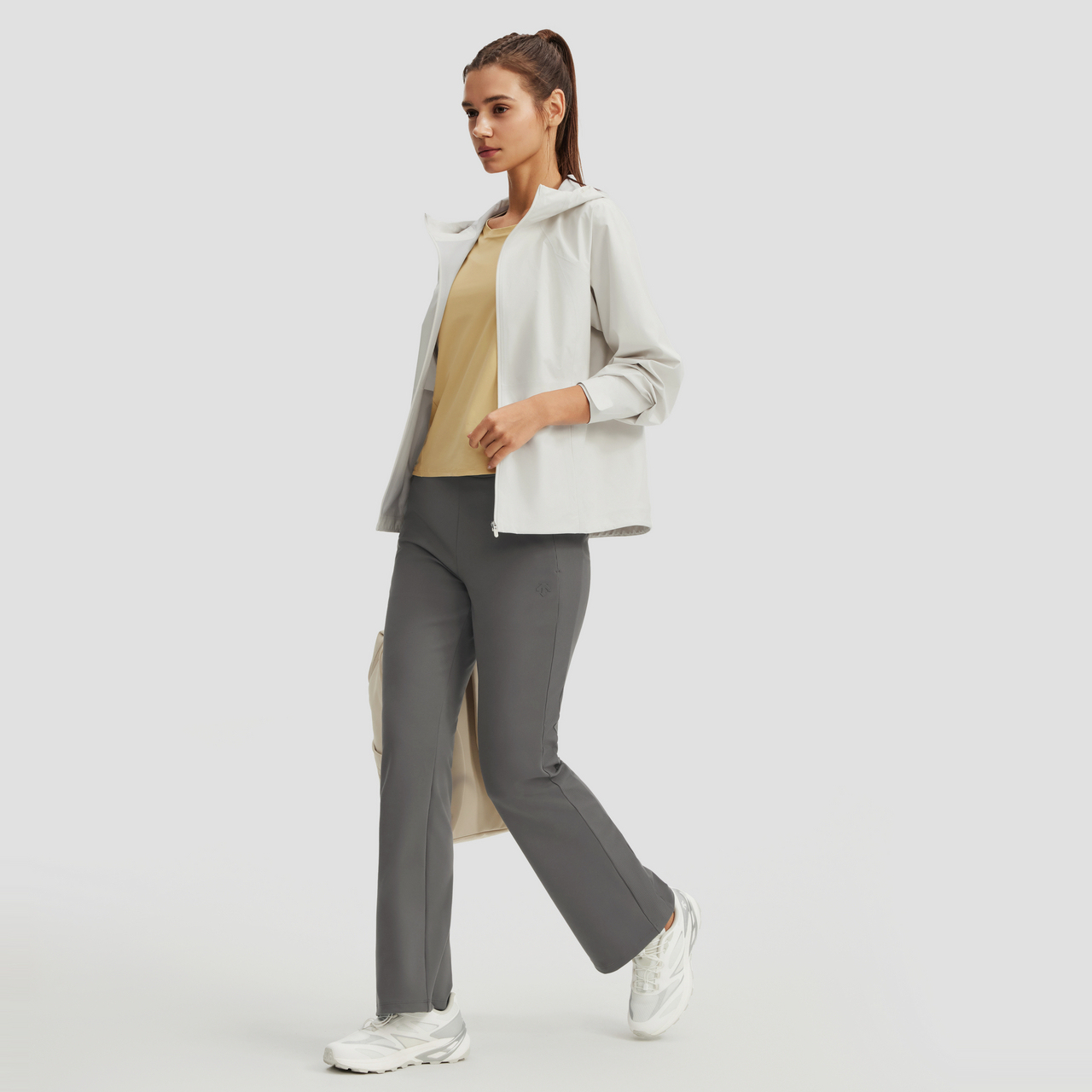 TRAINING Women Woven Jacket