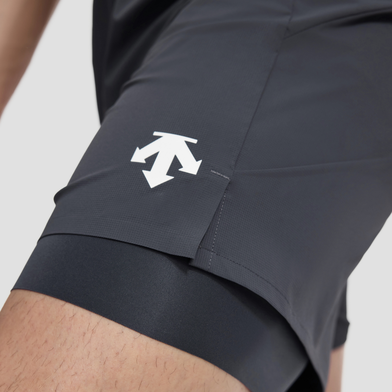 RUNNING Men Woven Shorts