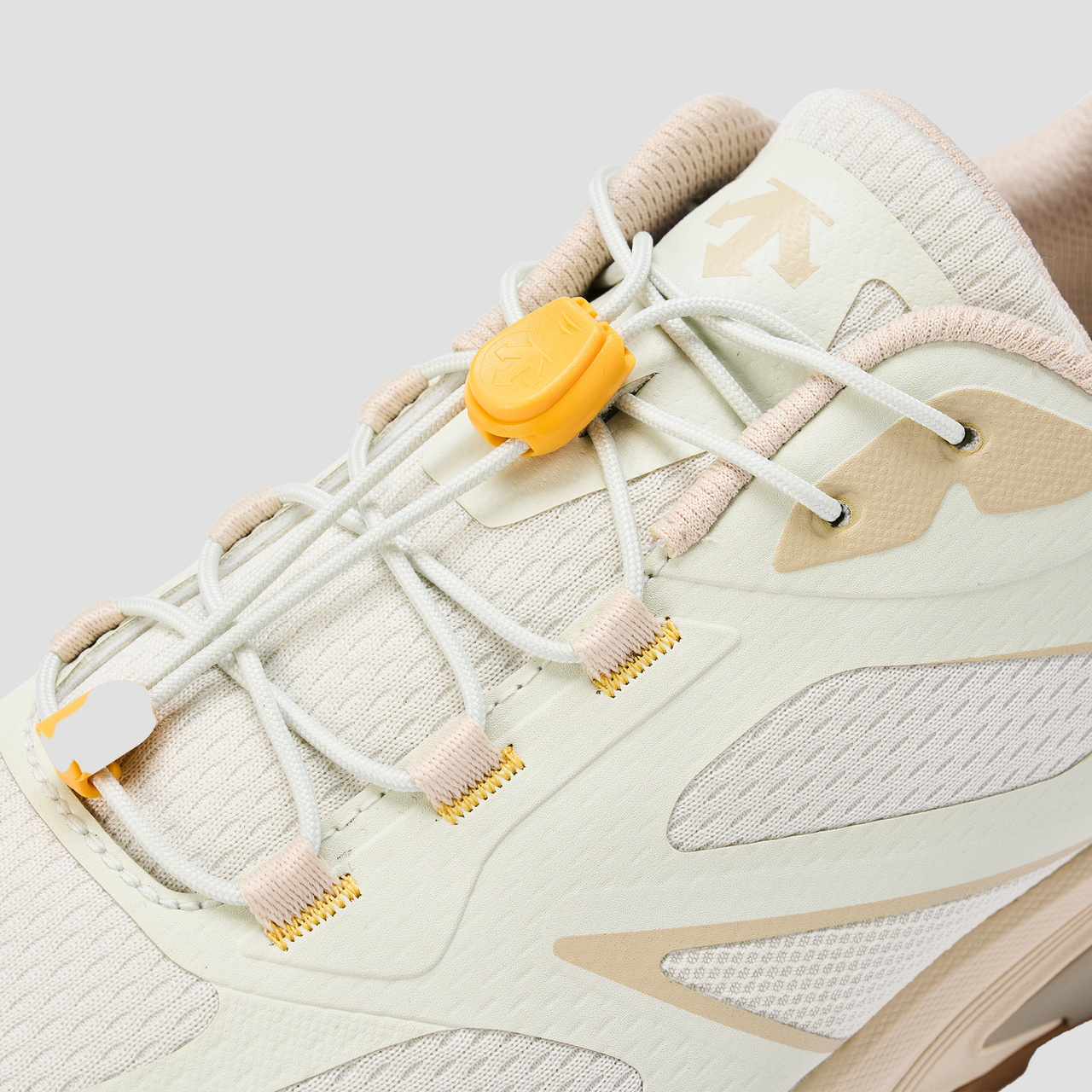 ENERZITE MTN RIDGE Women Running Shoes
#CREAM