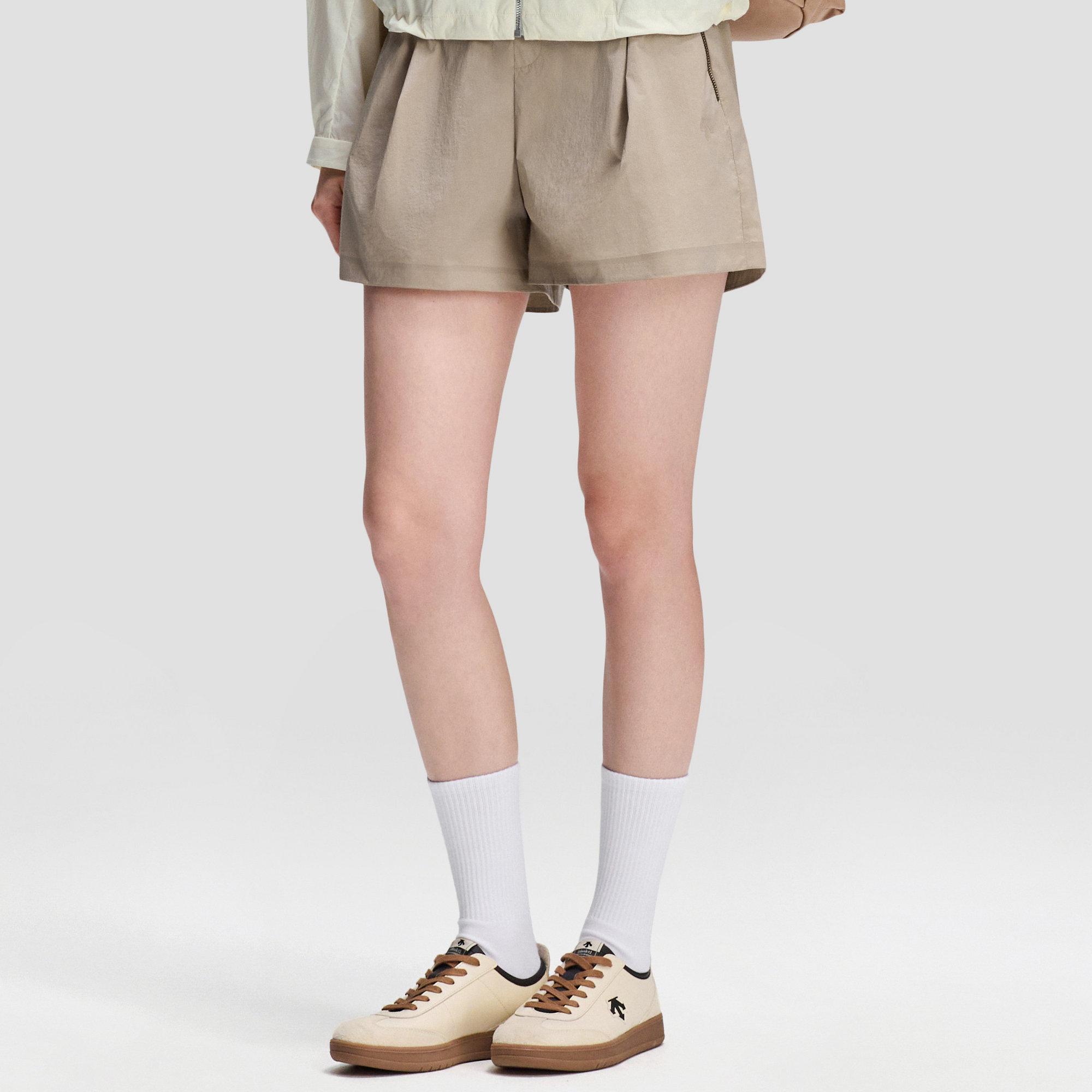 WOMEN'S STUDIO Women Woven Shorts