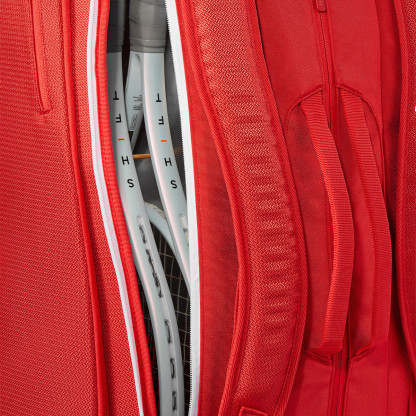 Wilson Red Super Tour 2025 Teenis Bag (15 Rackets)