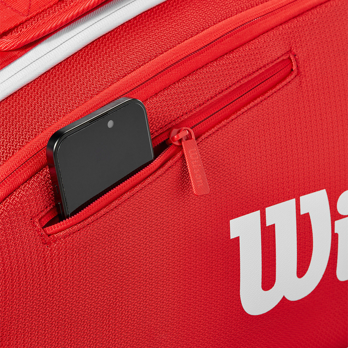 Wilson Red Super Tour 2025 Teenis Bag (15 Rackets)