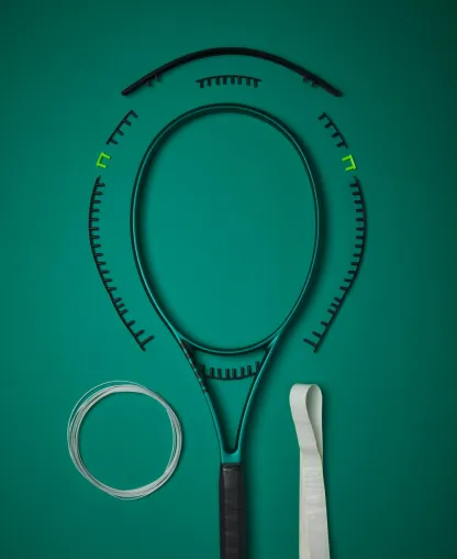 Wilson Blade 100Ul V9 Tennis Racket (Unstrung)