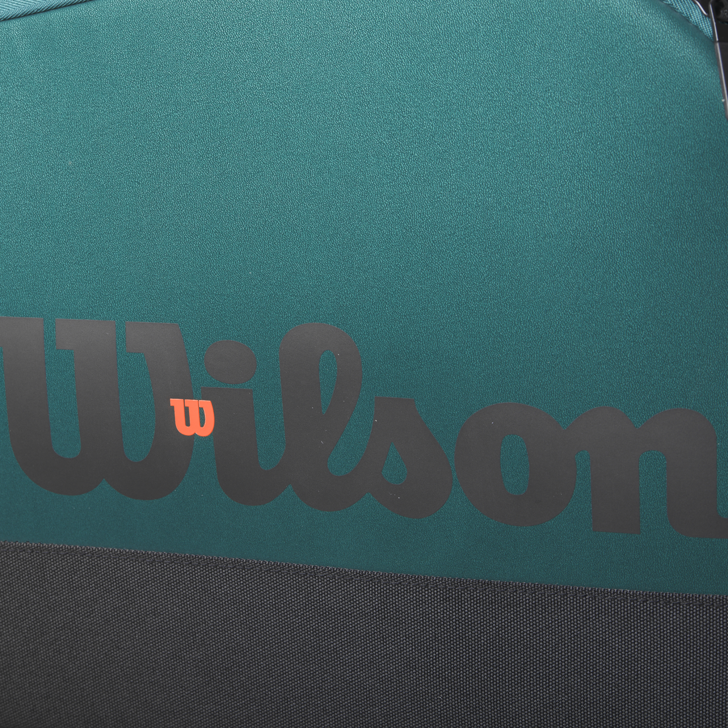Wilson Blade V9 Super Tour Tennis Bag (15 Rackets)