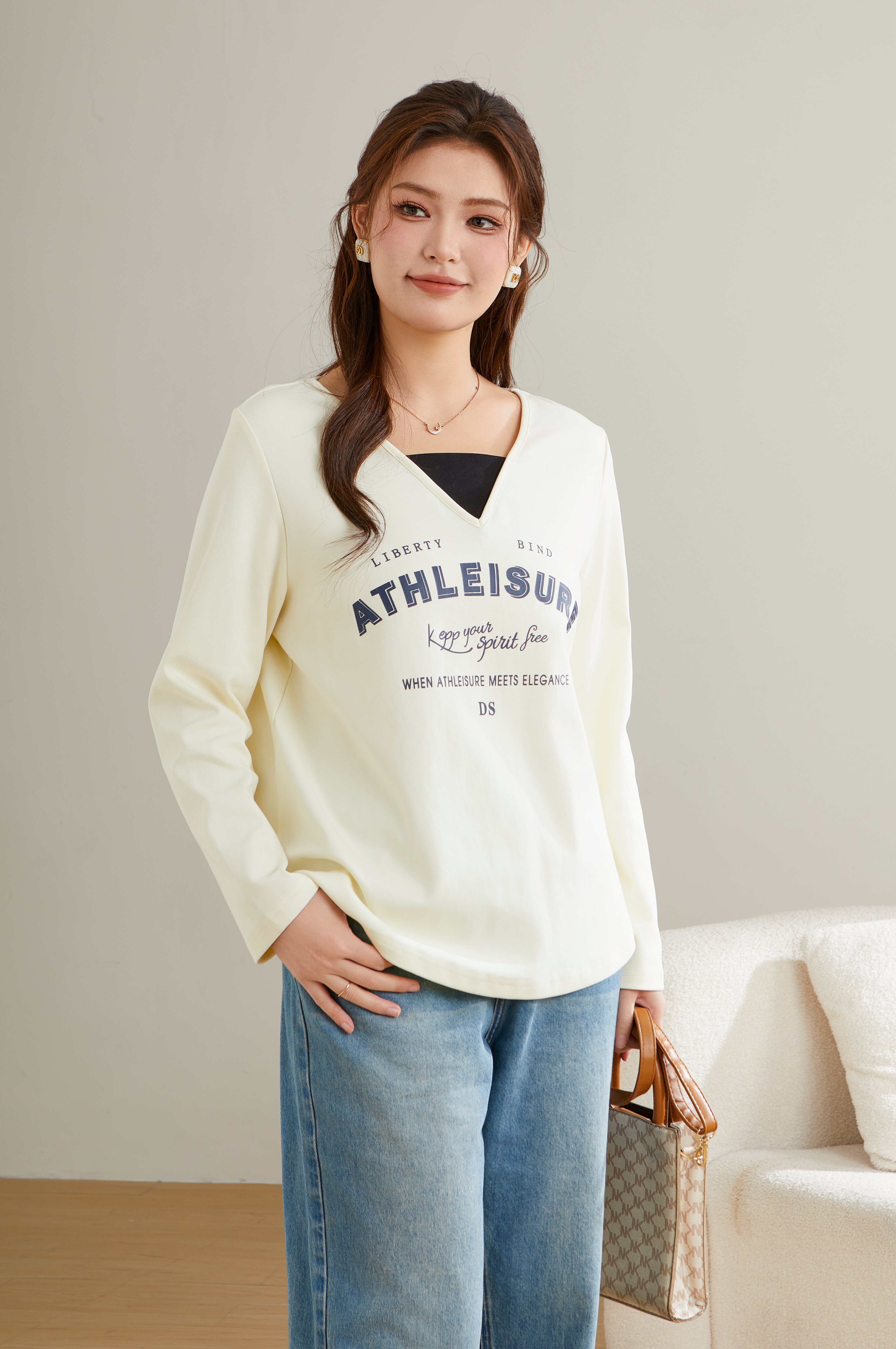 Fake Two-Piece V-Neck Letter Print Long Sleeve T-Shirt ECZ2537