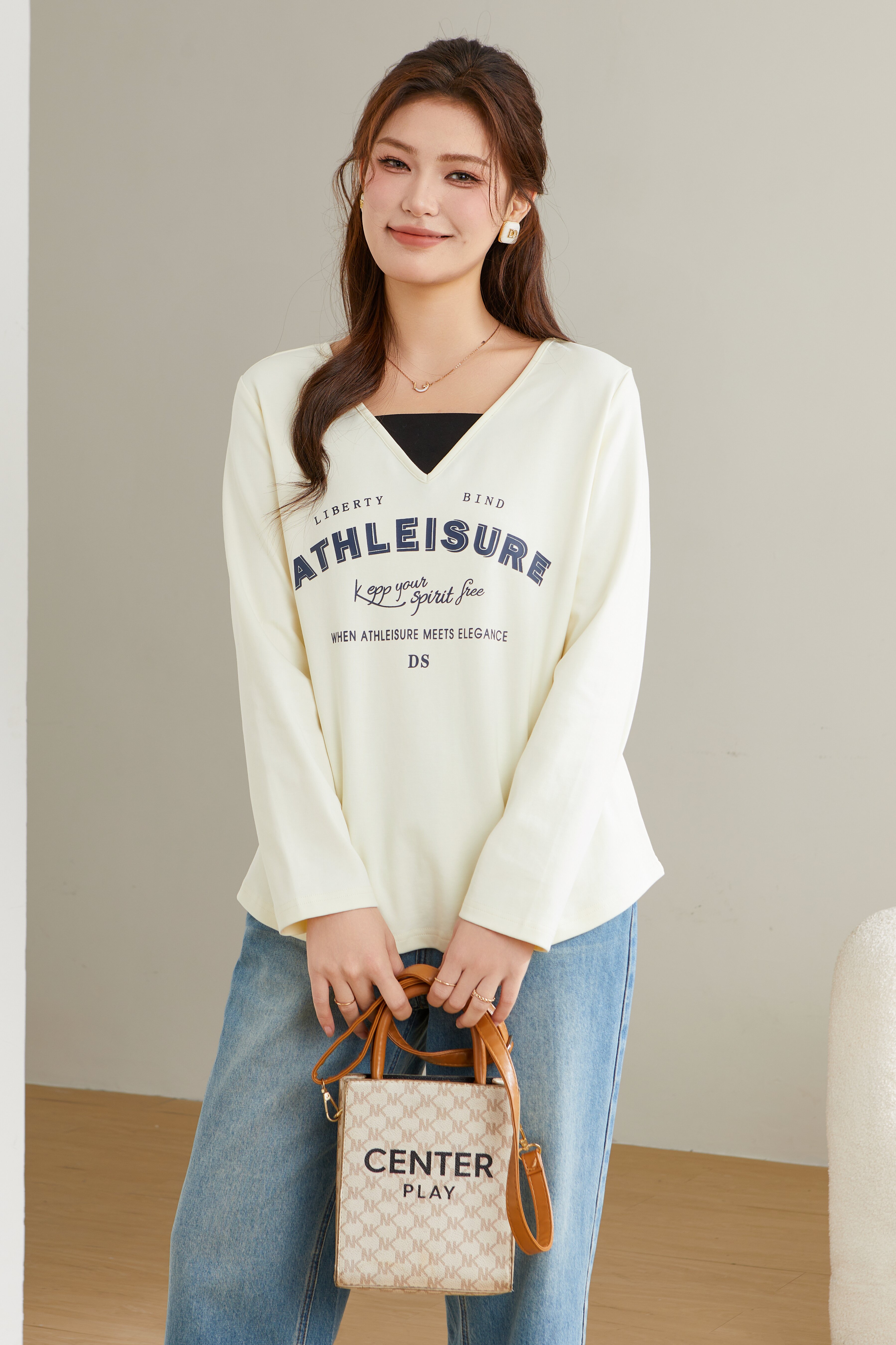 Fake Two-Piece V-Neck Letter Print Long Sleeve T-Shirt ECZ2537