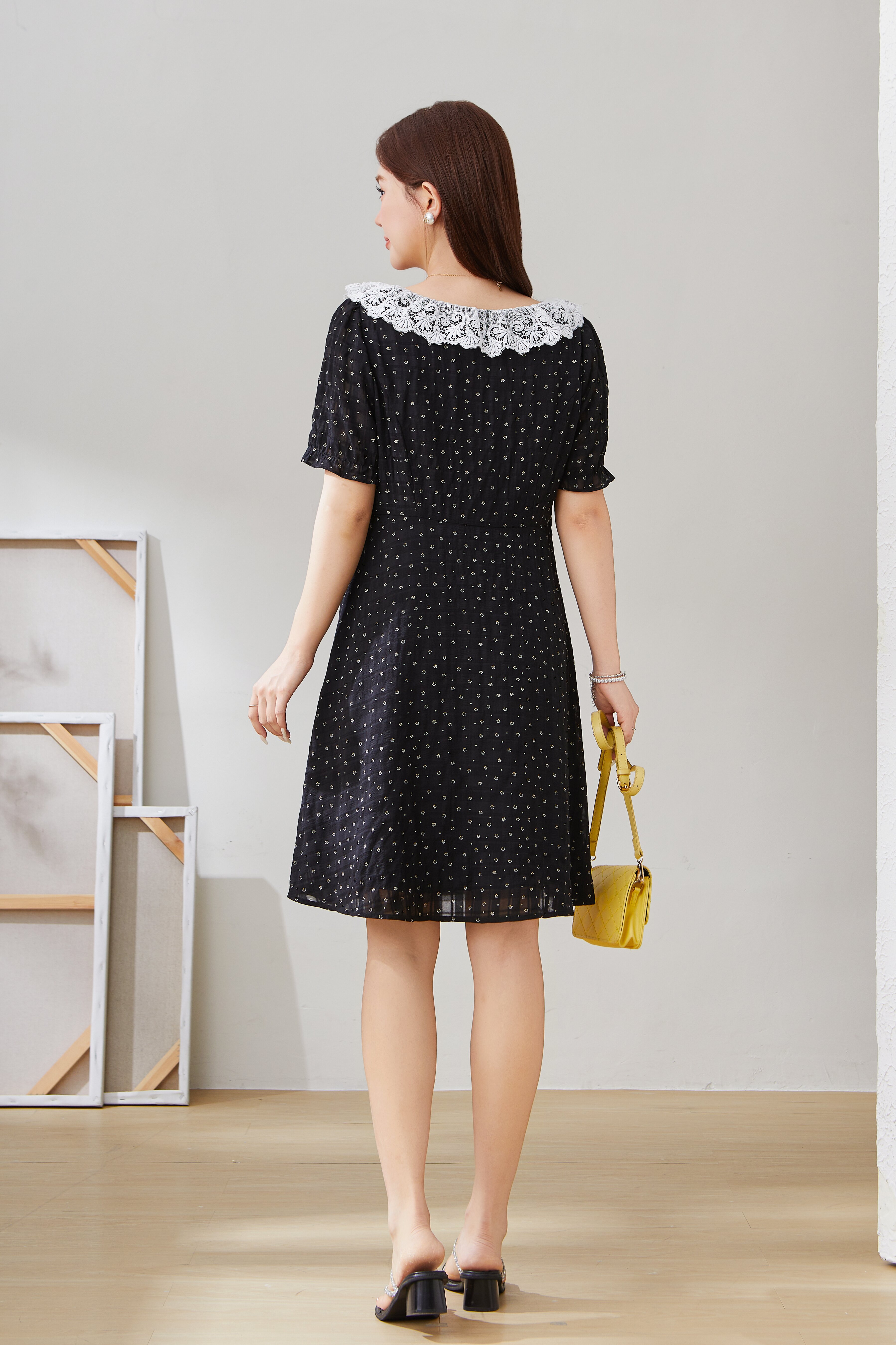 Round Neck Lace Trim Floral Dress EXQ5556