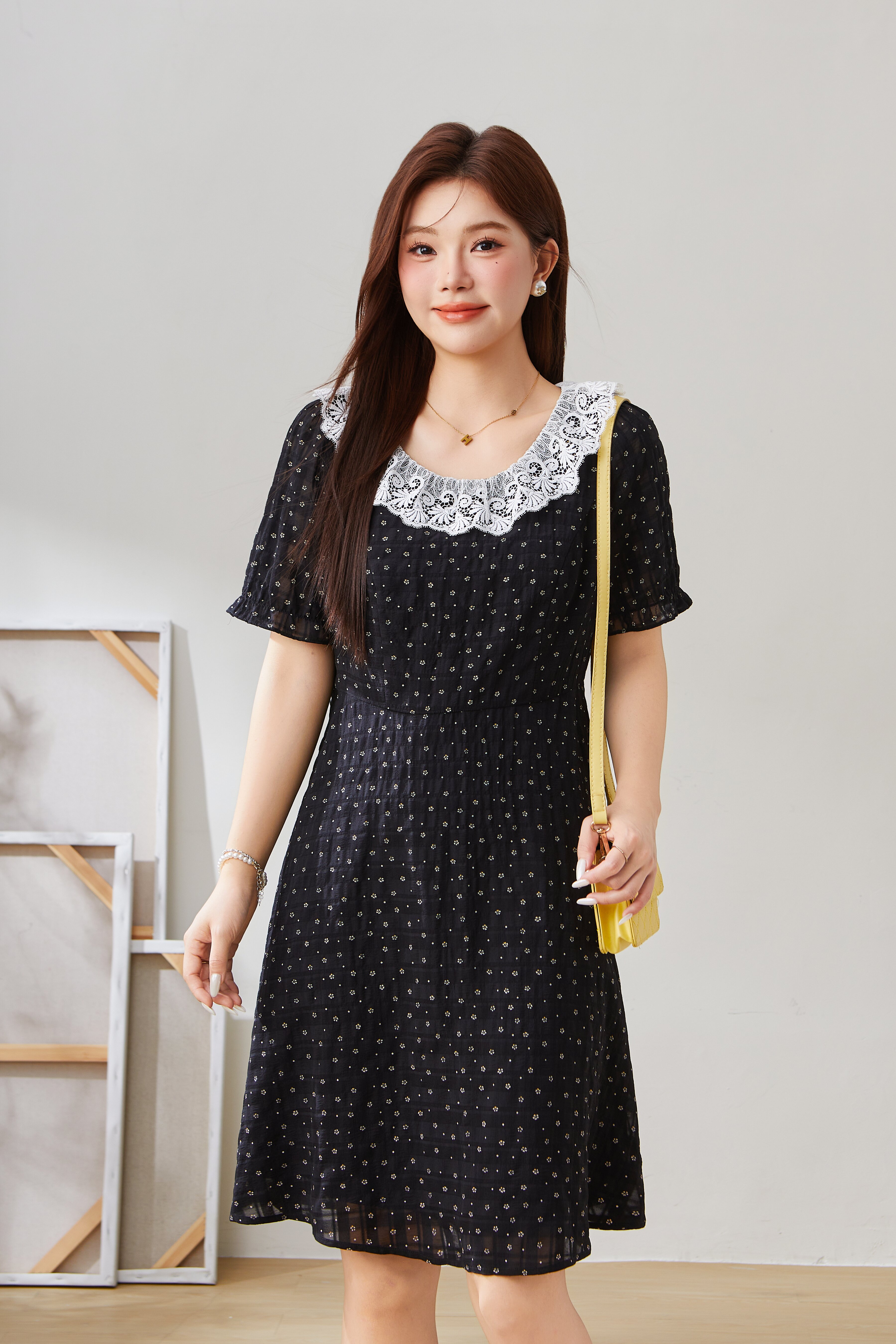Round Neck Lace Trim Floral Dress EXQ5556