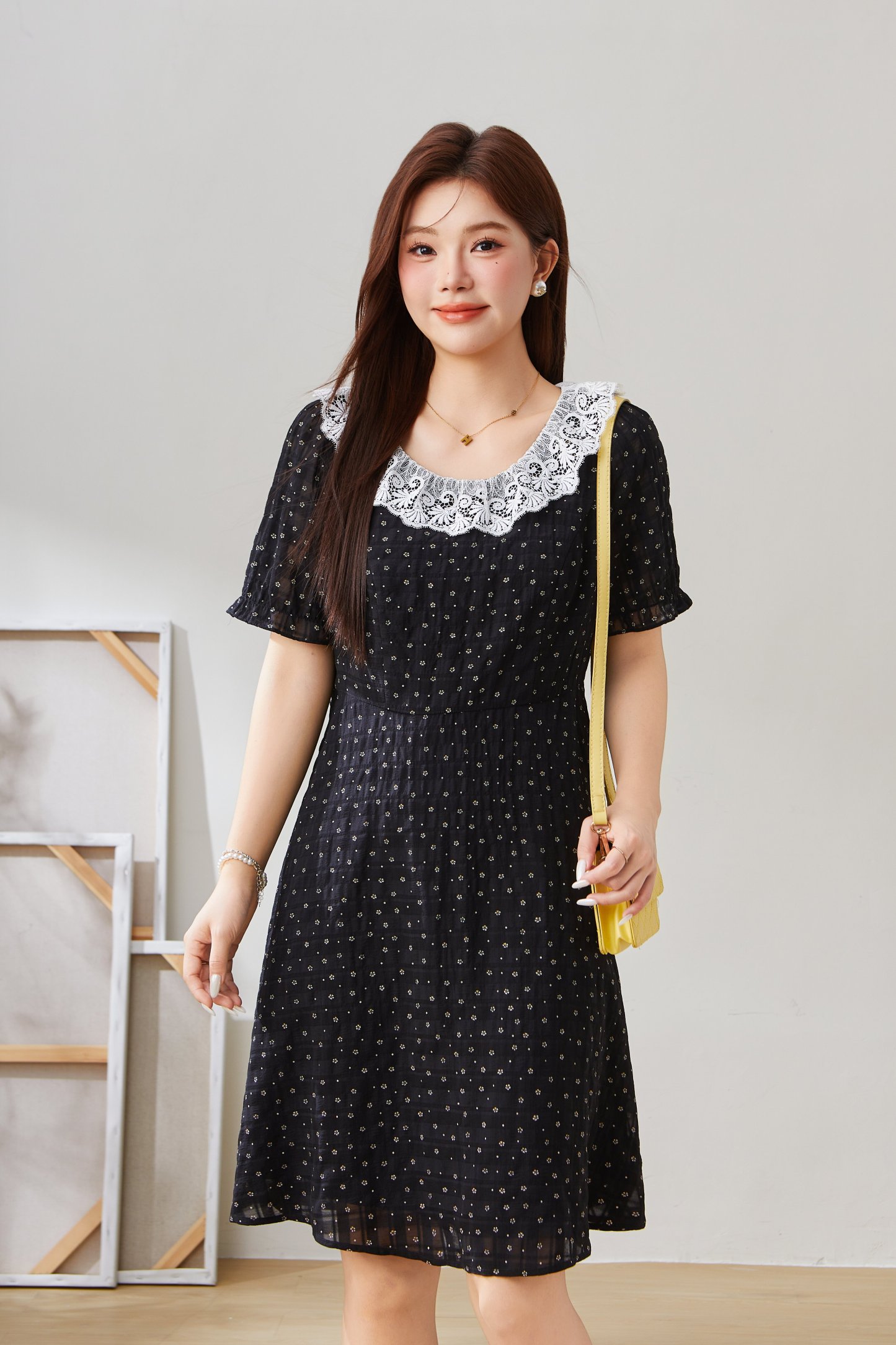 Round Neck Lace Trim Floral Dress EXQ5556