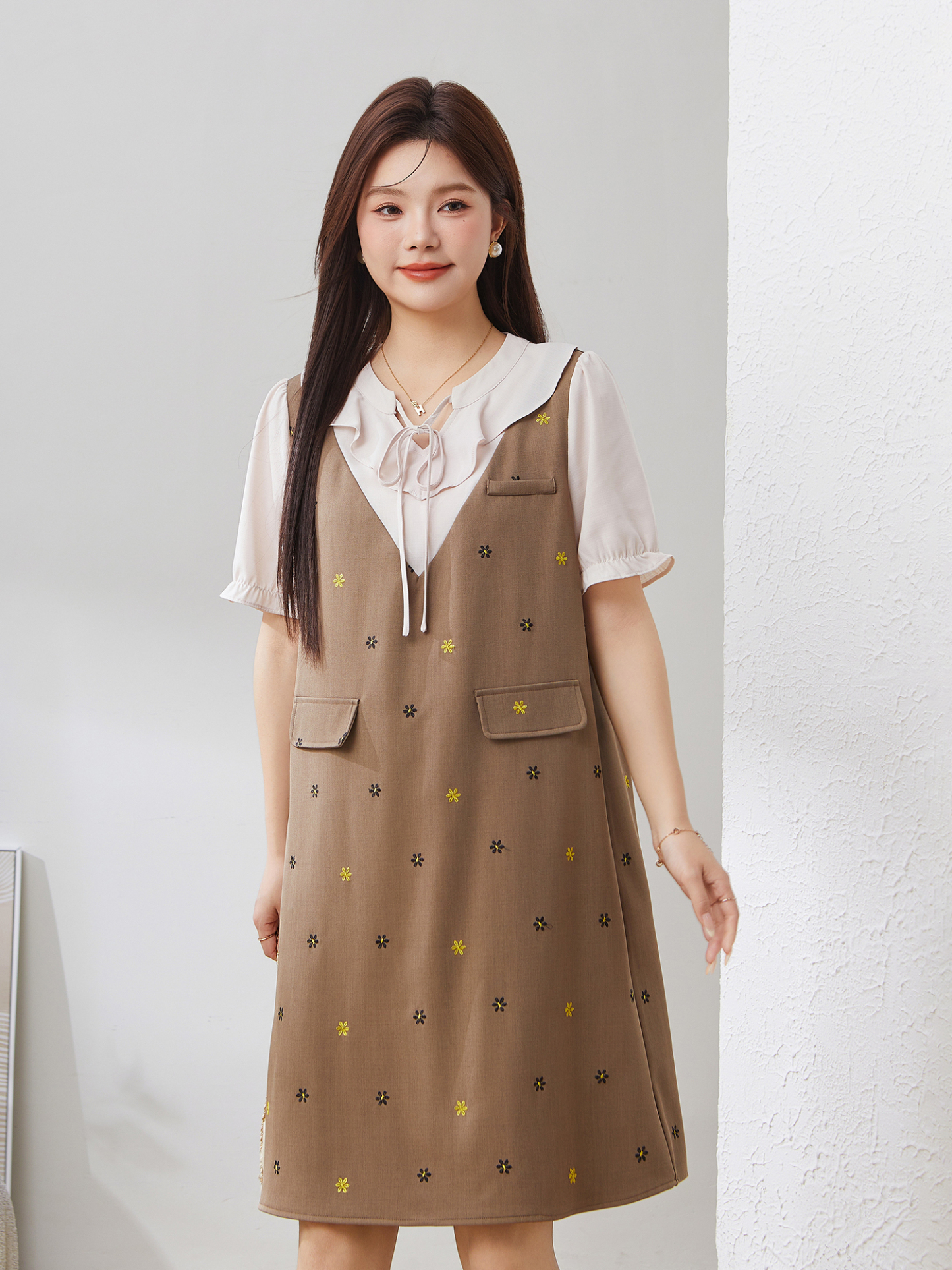Ruffle Trim Embroidered Dress EXQ5011