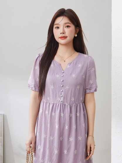 Embroidered Small V-neck Elegant Dress EXQ5086