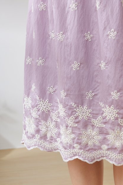 Embroidered Small V-neck Elegant Dress EXQ5086