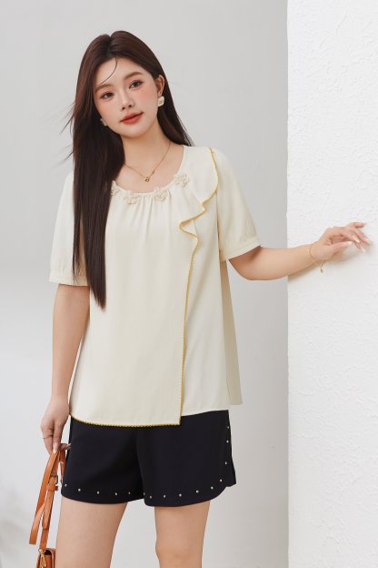 Ruffled Edge Embroidered Blouse EXA3055