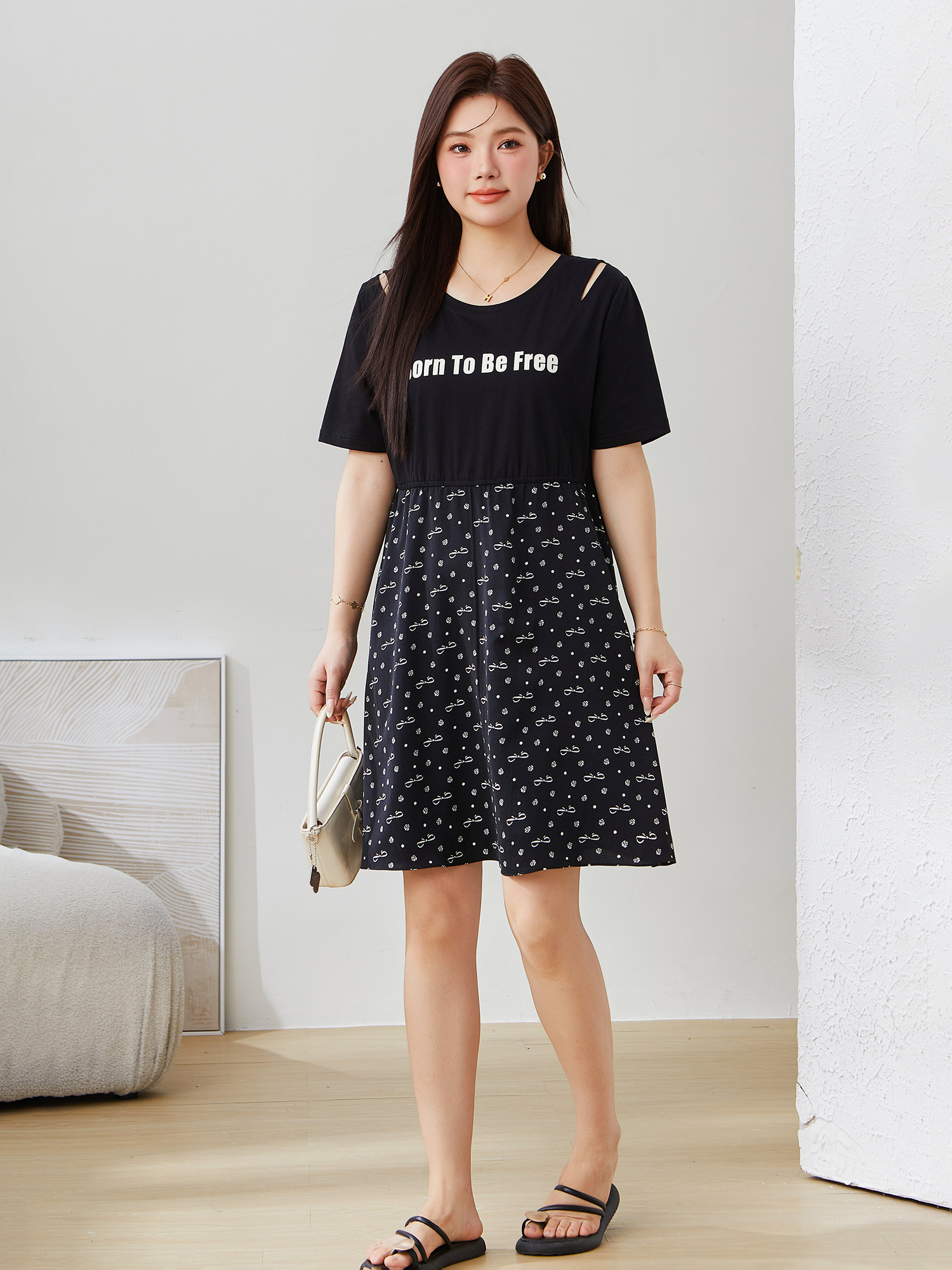 round Neck Hollow-out Cinched Floral Dress Exq5216