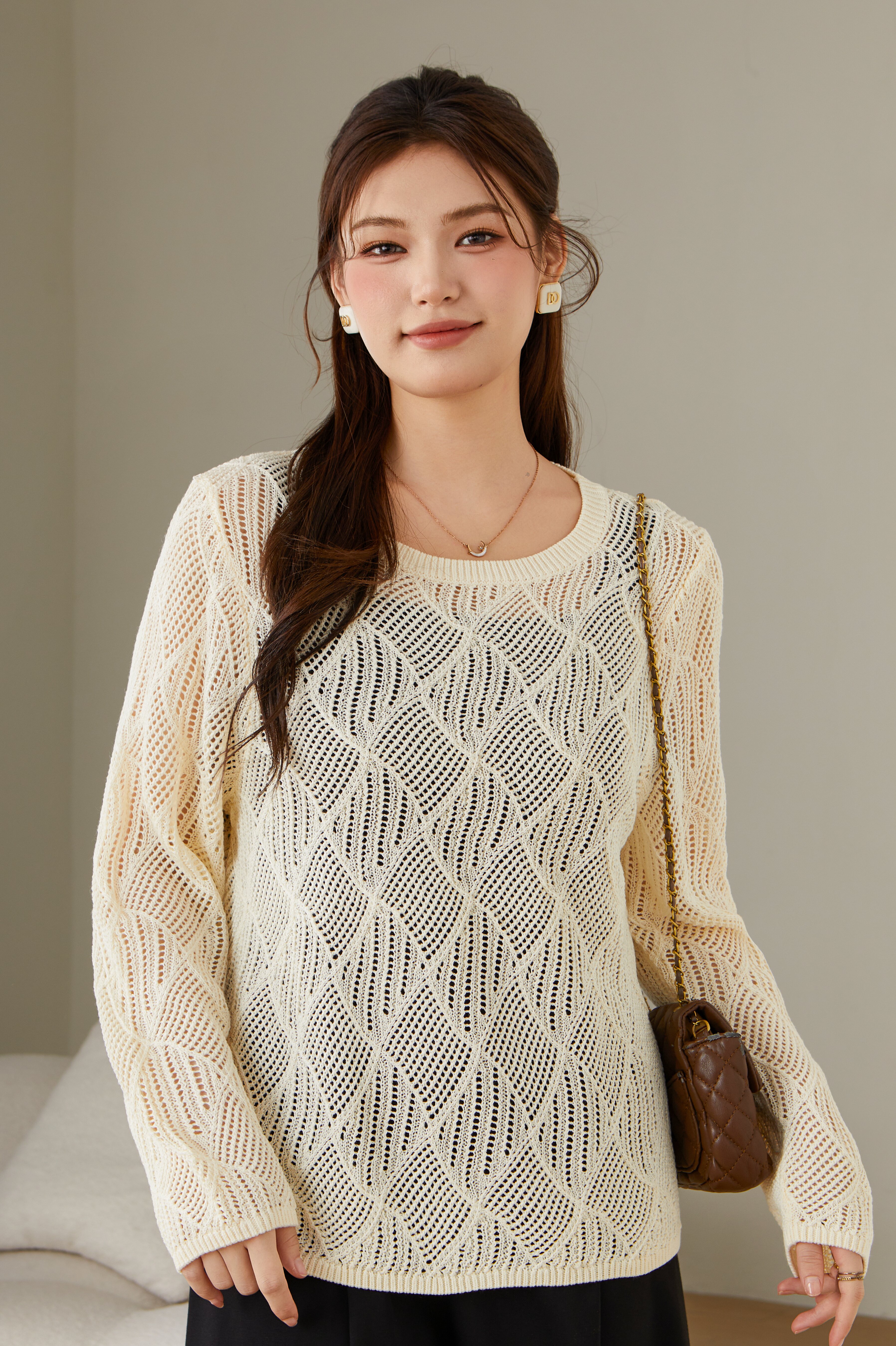 Round Neck Hollow Sweater DDMY1899