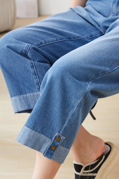 High Waist Slimming Cuffed Jeans EXK5002