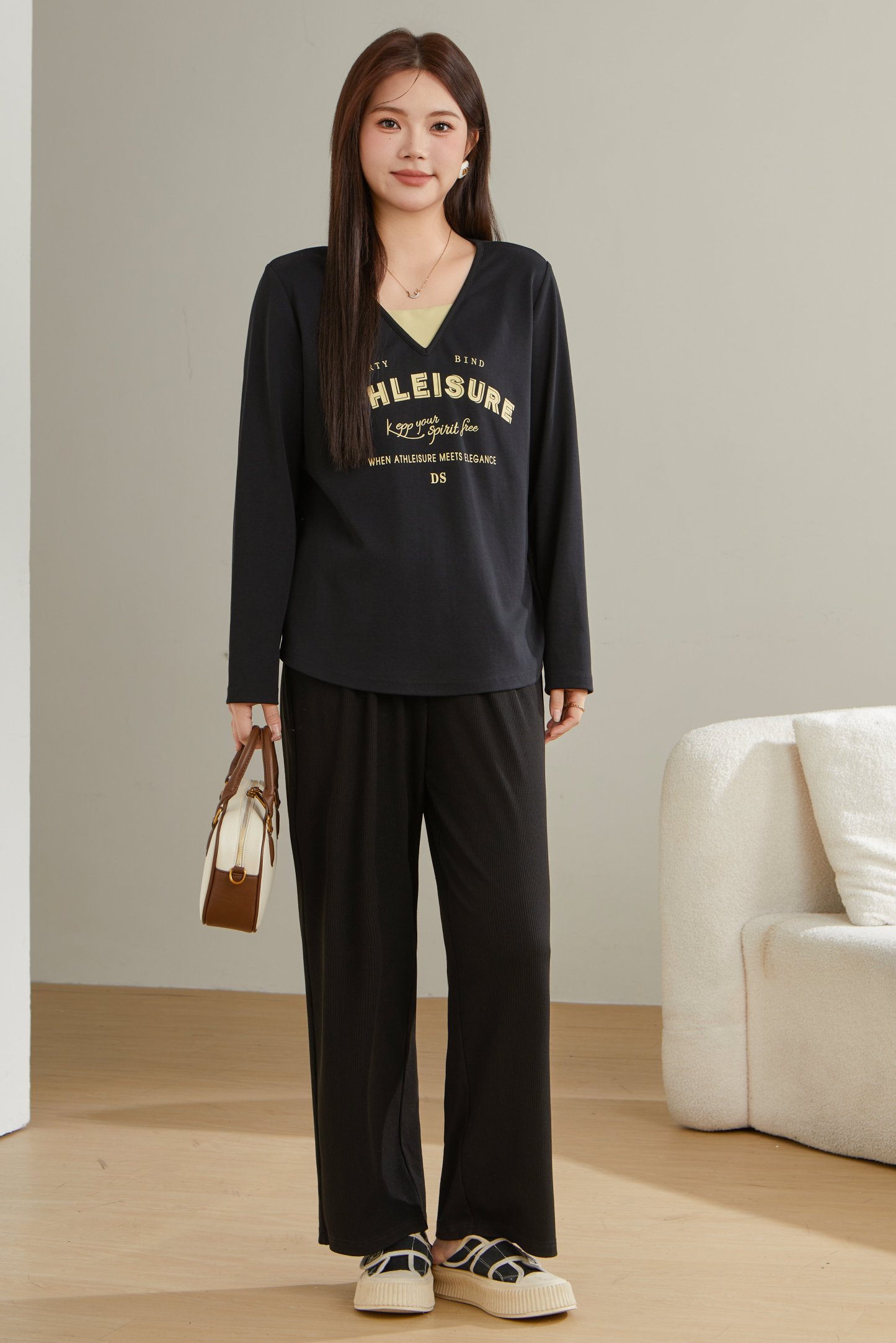 Fake Two-Piece V-Neck Letter Print Long Sleeve T-Shirt ECZ2537