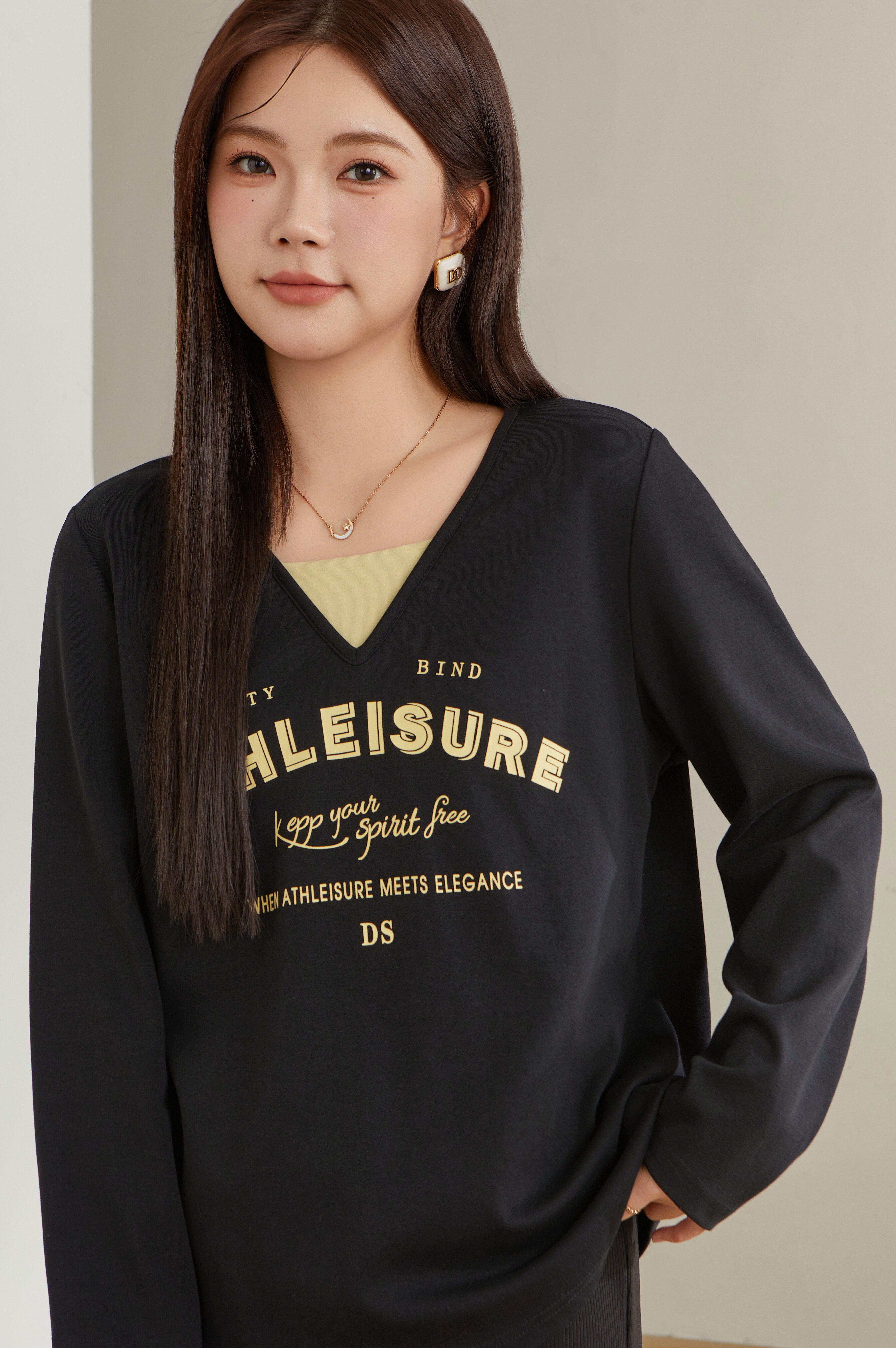 Fake Two-Piece V-Neck Letter Print Long Sleeve T-Shirt ECZ2537