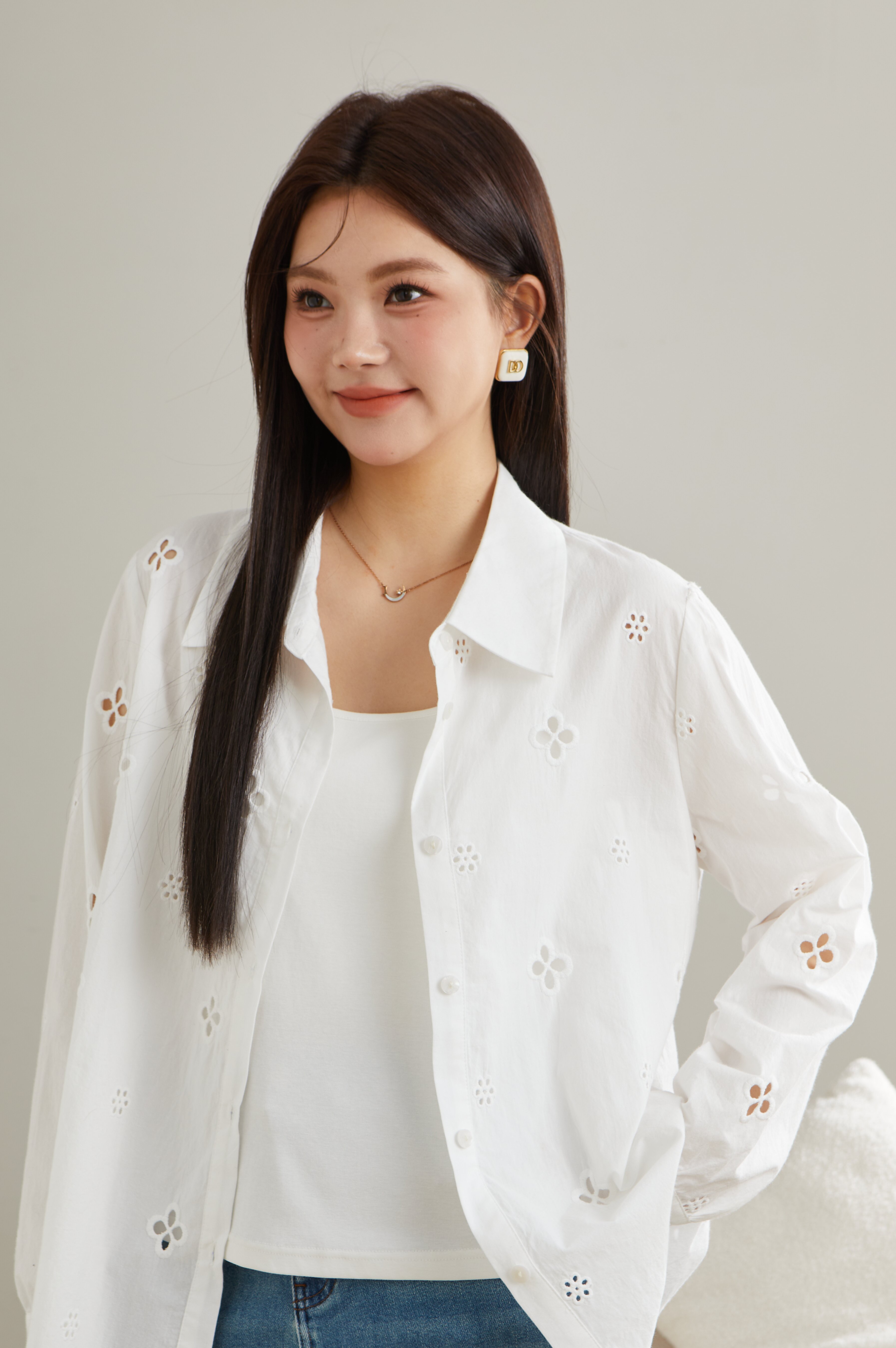 Curved Hem Elegant Embroidered Shirt ECA2577
