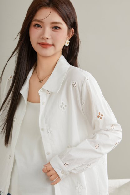 Curved Hem Elegant Embroidered Shirt ECA2577