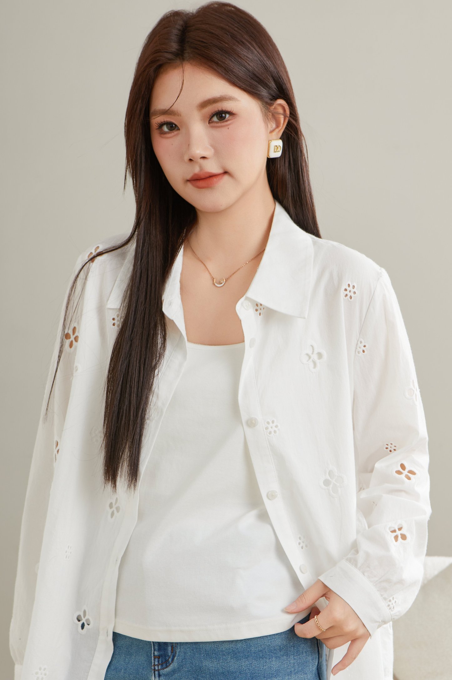 Curved Hem Elegant Embroidered Shirt ECA2577