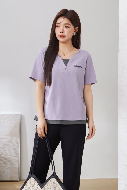 Fake Two-Piece Color-Block Slimming Embroidered Top EXZ2673