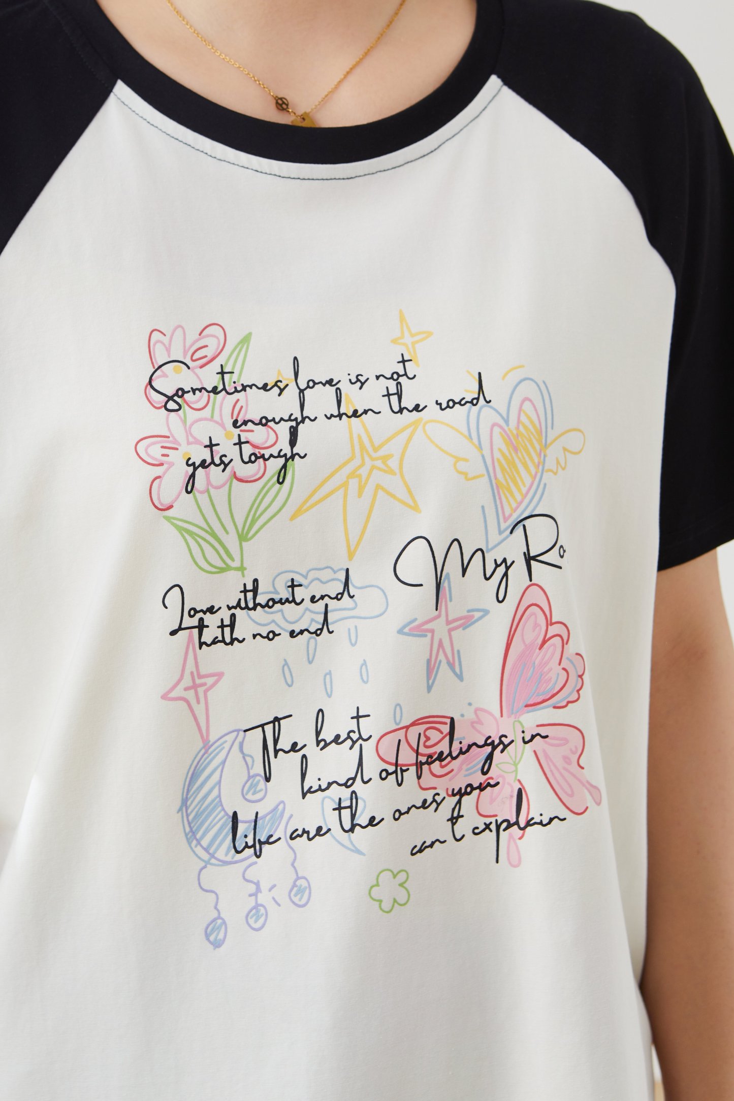 Raglan Contrast Color round Neck Printed Top Exz3008