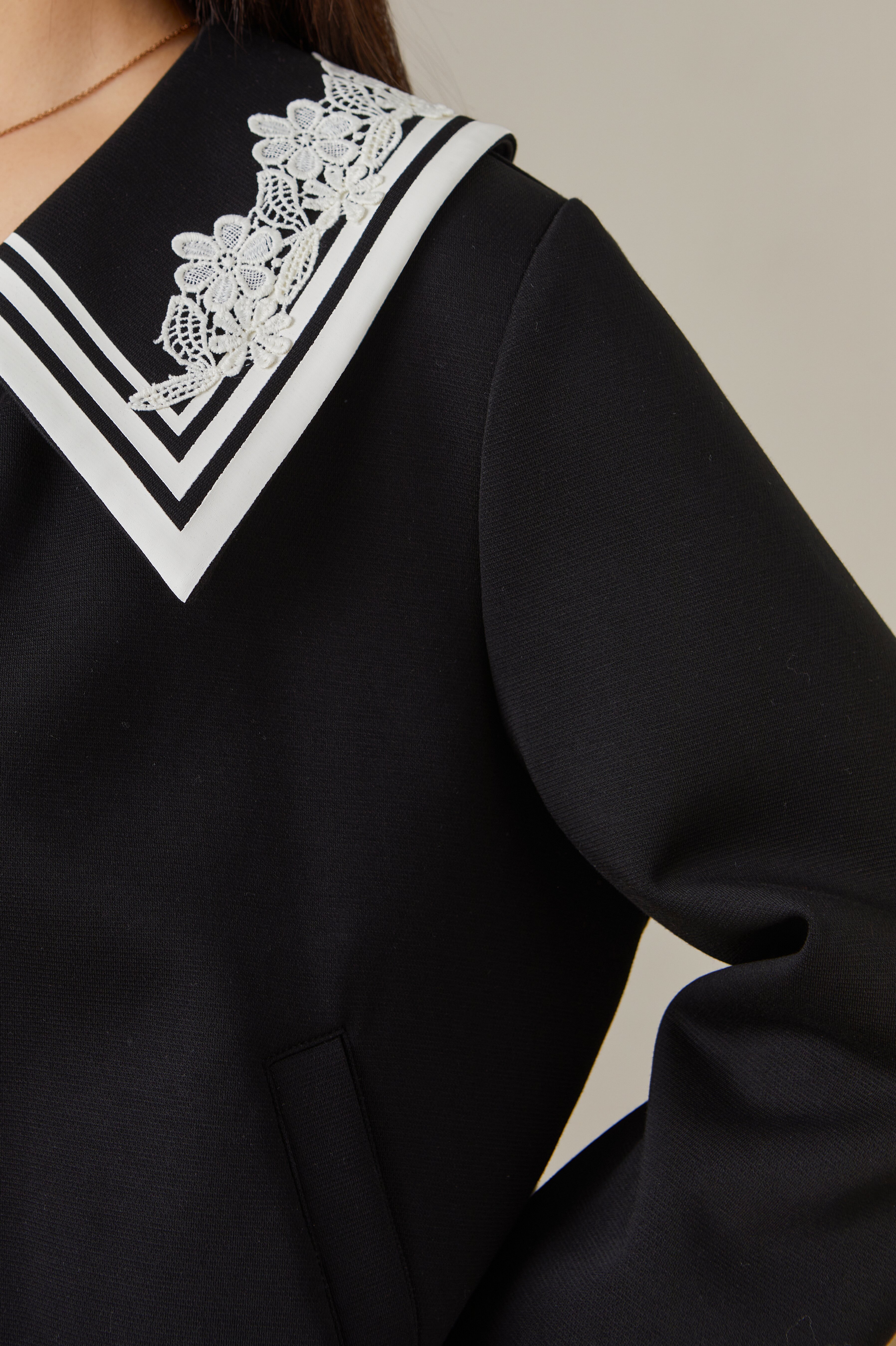 Lace collar jacket ECW2593