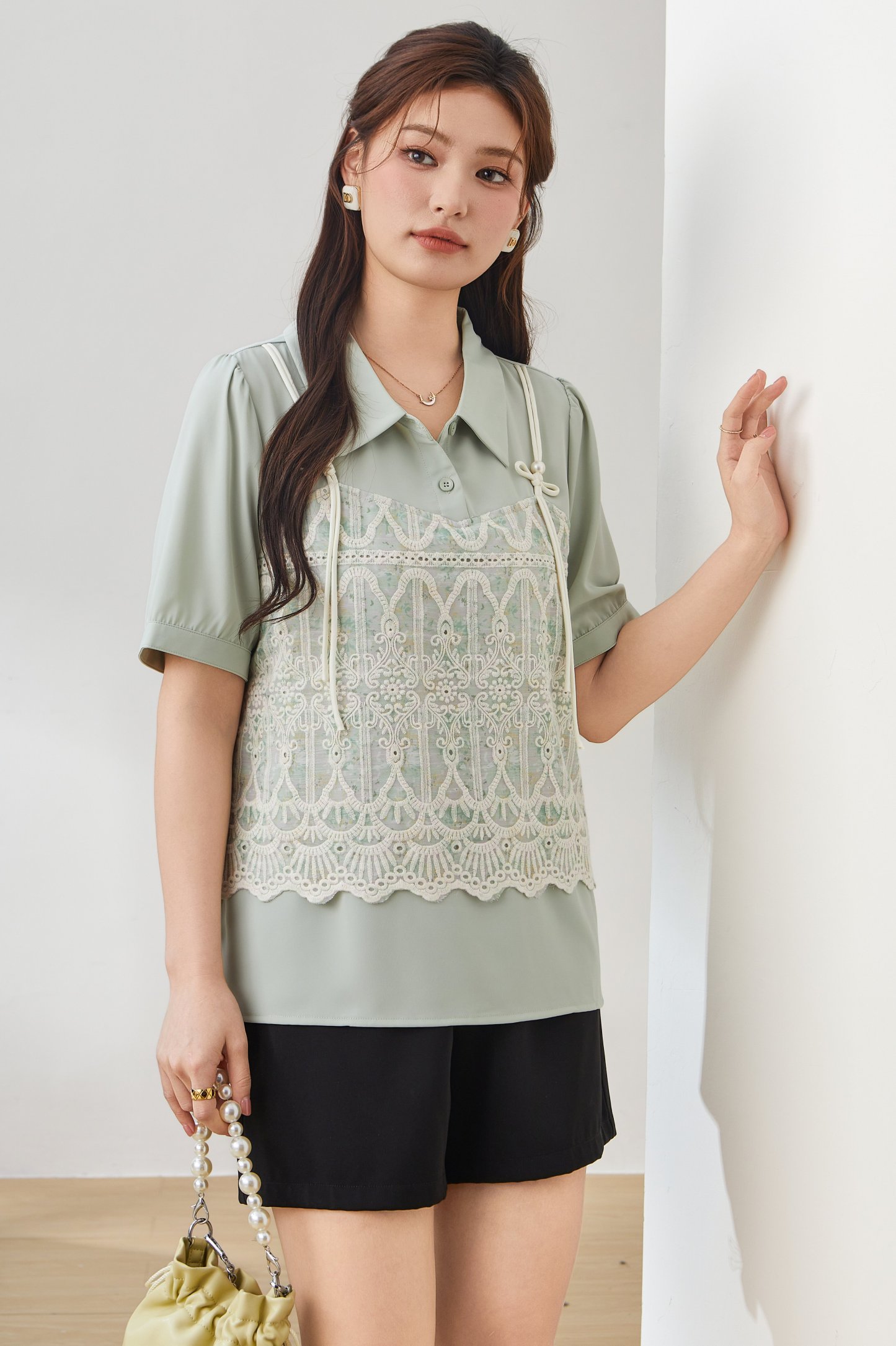 Lace Crochet Fake Two-Piece Shirt DXA1610