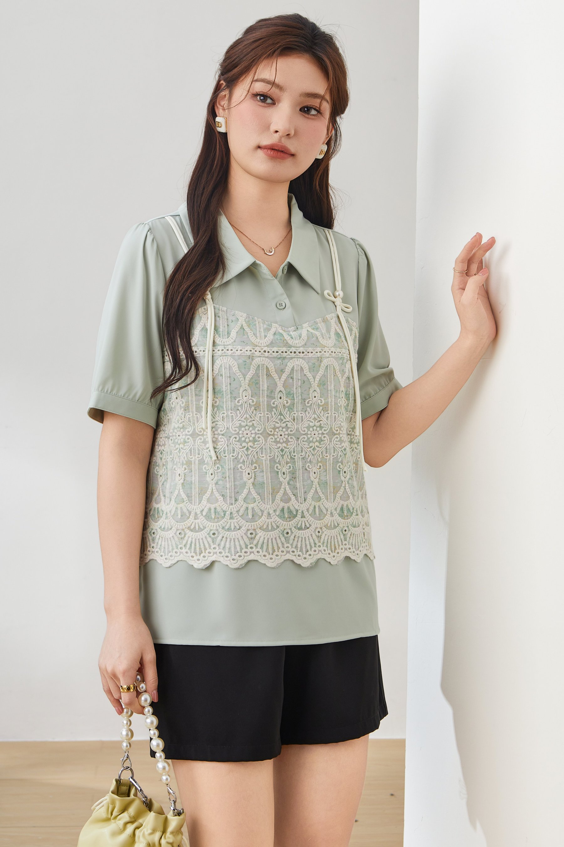 Lace Crochet Fake Two-Piece Shirt DXA1610