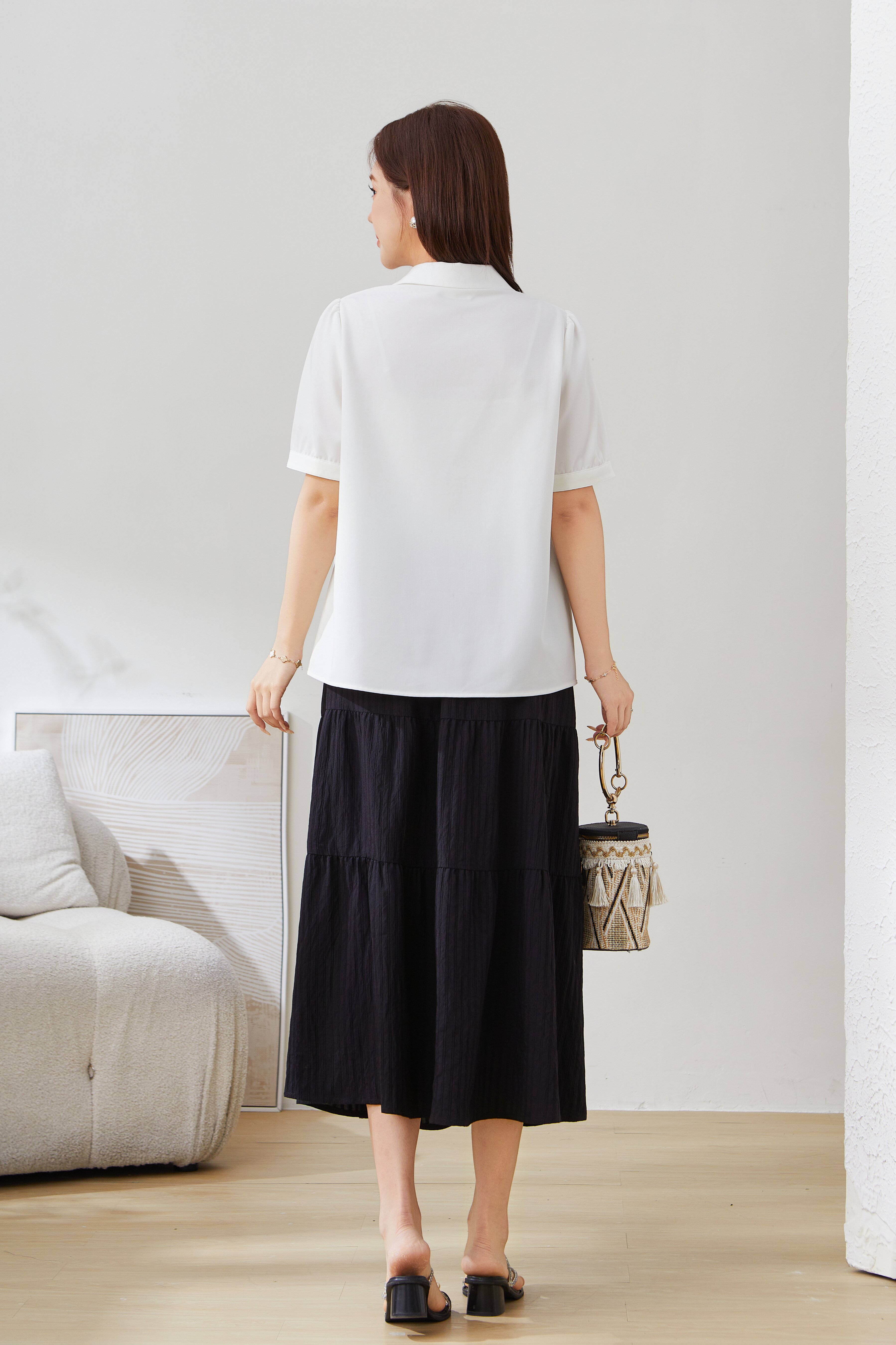 Solid Color Pearl Decorated Top EXA5222