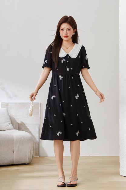 Contrast Color Doll Collar Embroidered Dress EXQ5387