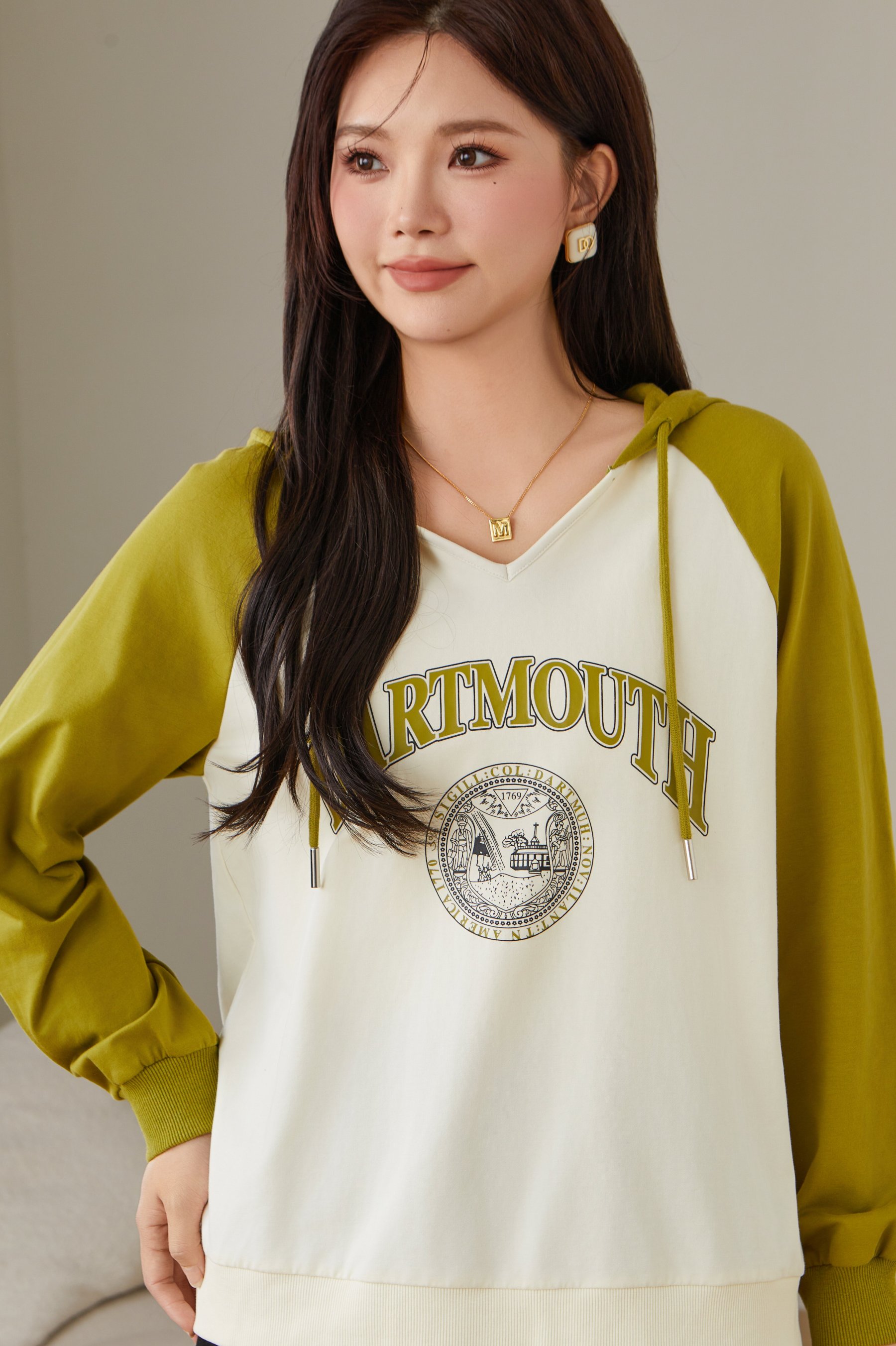 Color Block Raglan Letter Print Sweatshirt ECZ1235N