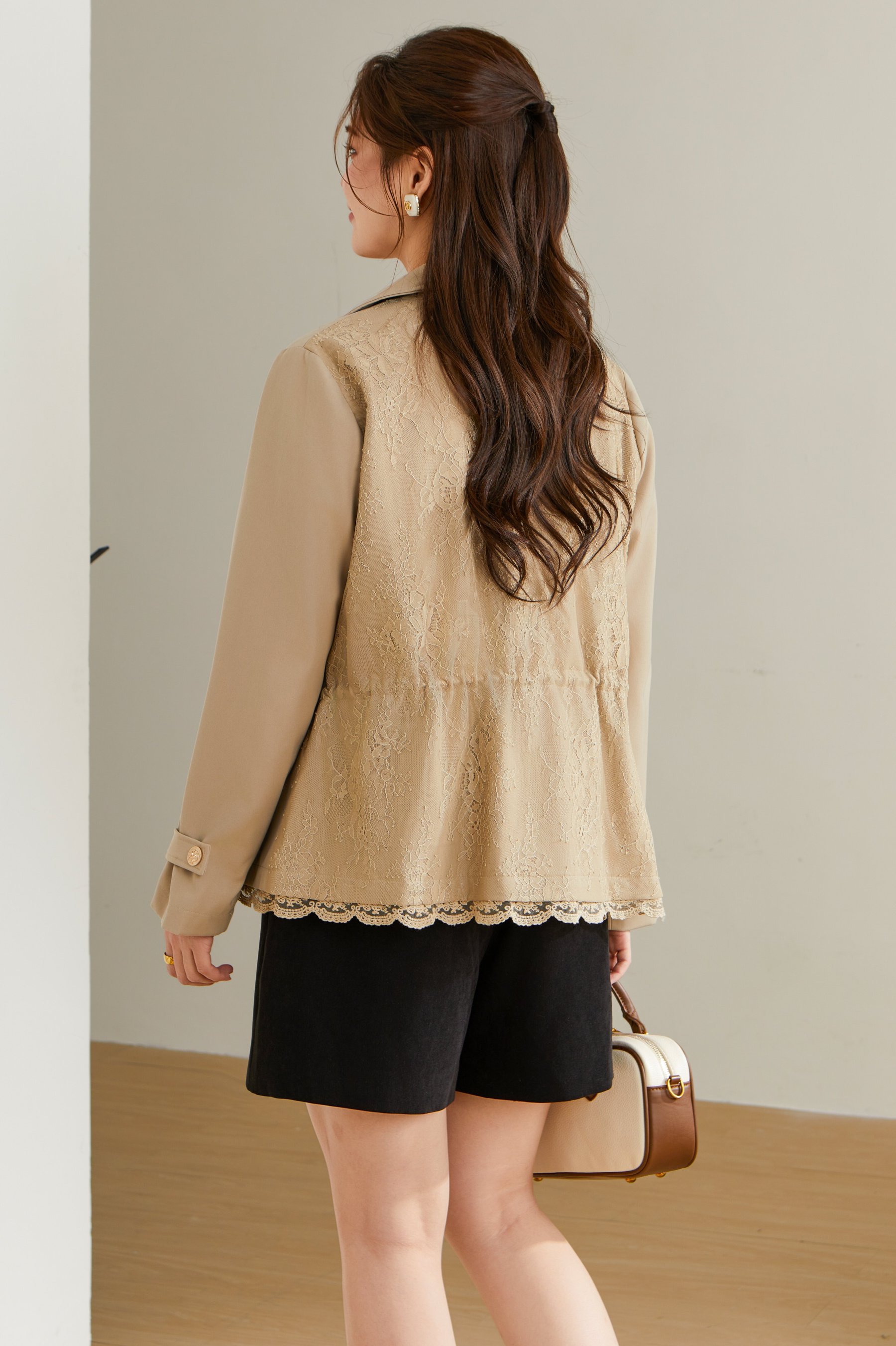 Lace patchwork waistcoat DDW2138