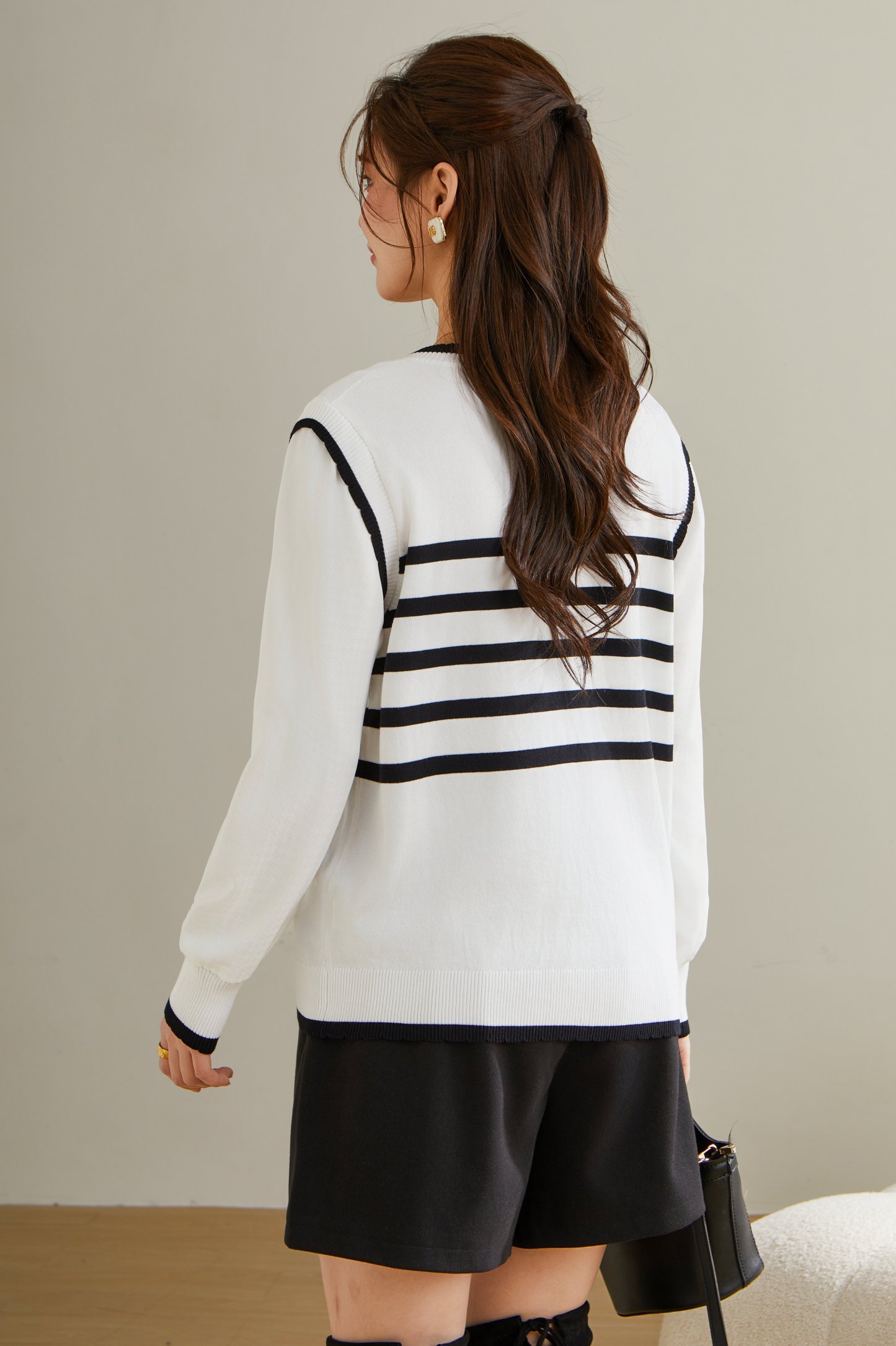 V-neck Knitted Sweater DCMY358