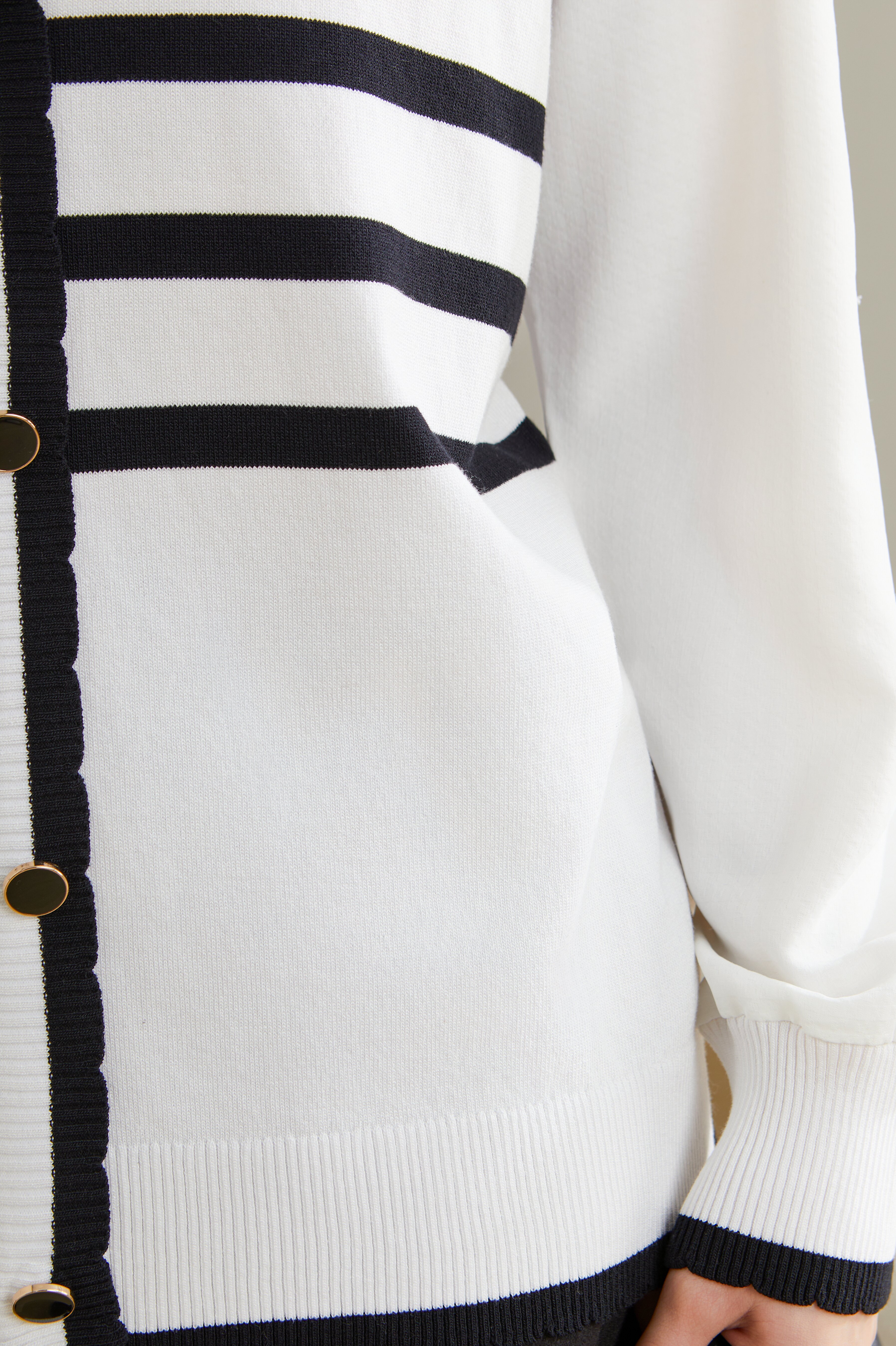 V-neck Knitted Sweater DCMY358