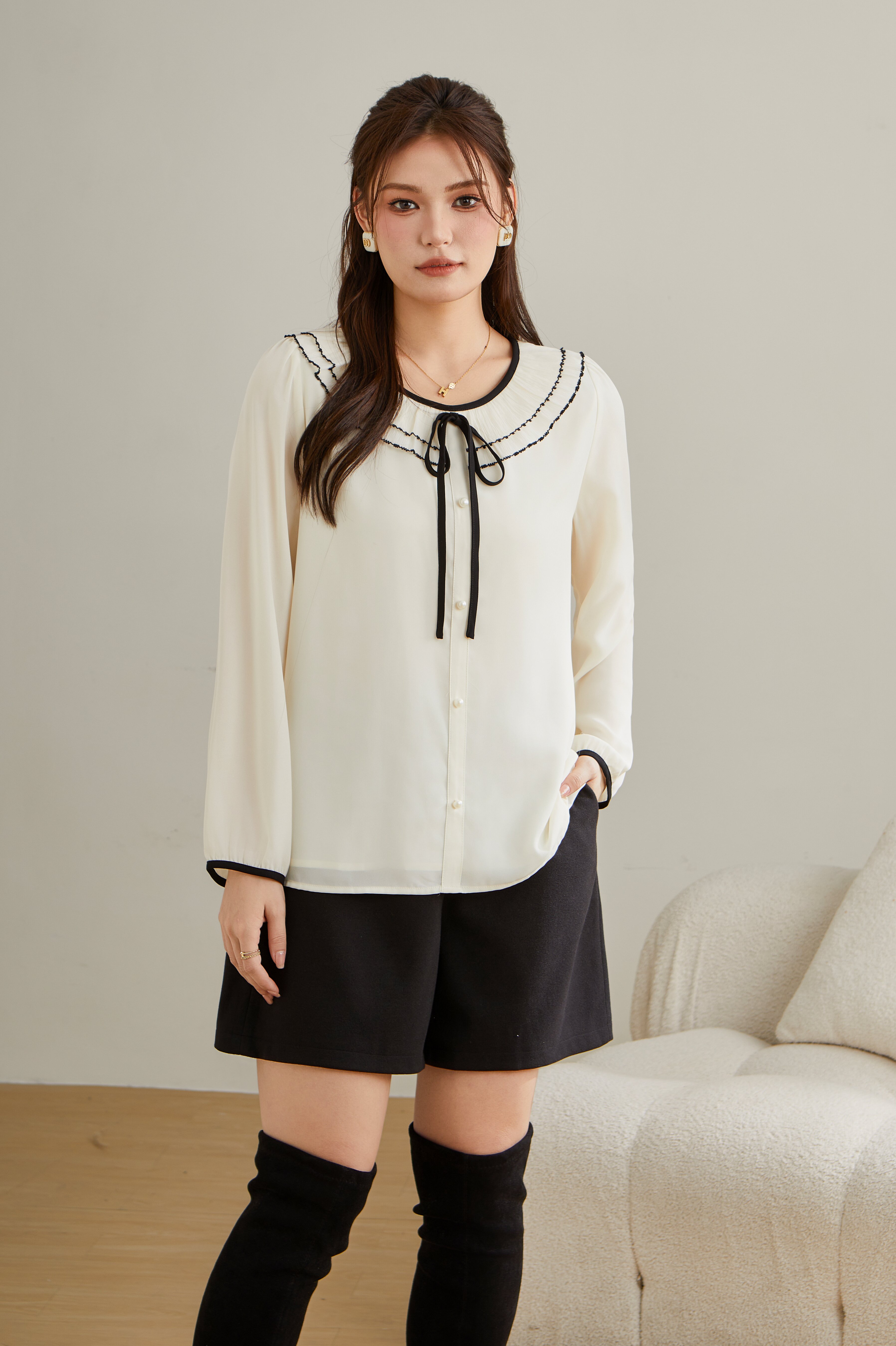 Embroidered Ruffle Collar Blouse DDA2110