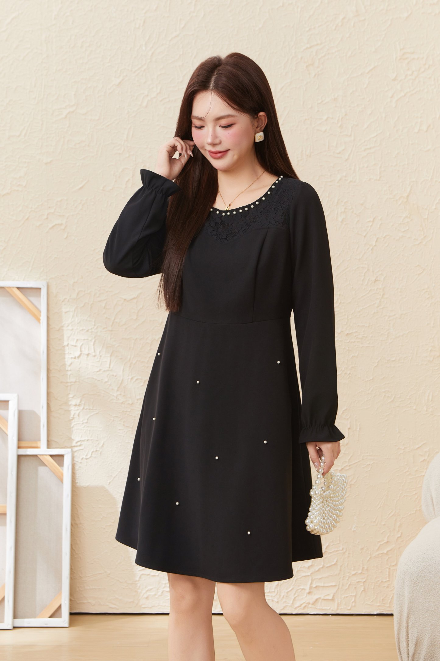 Beaded Slimming Dress EDQ5660