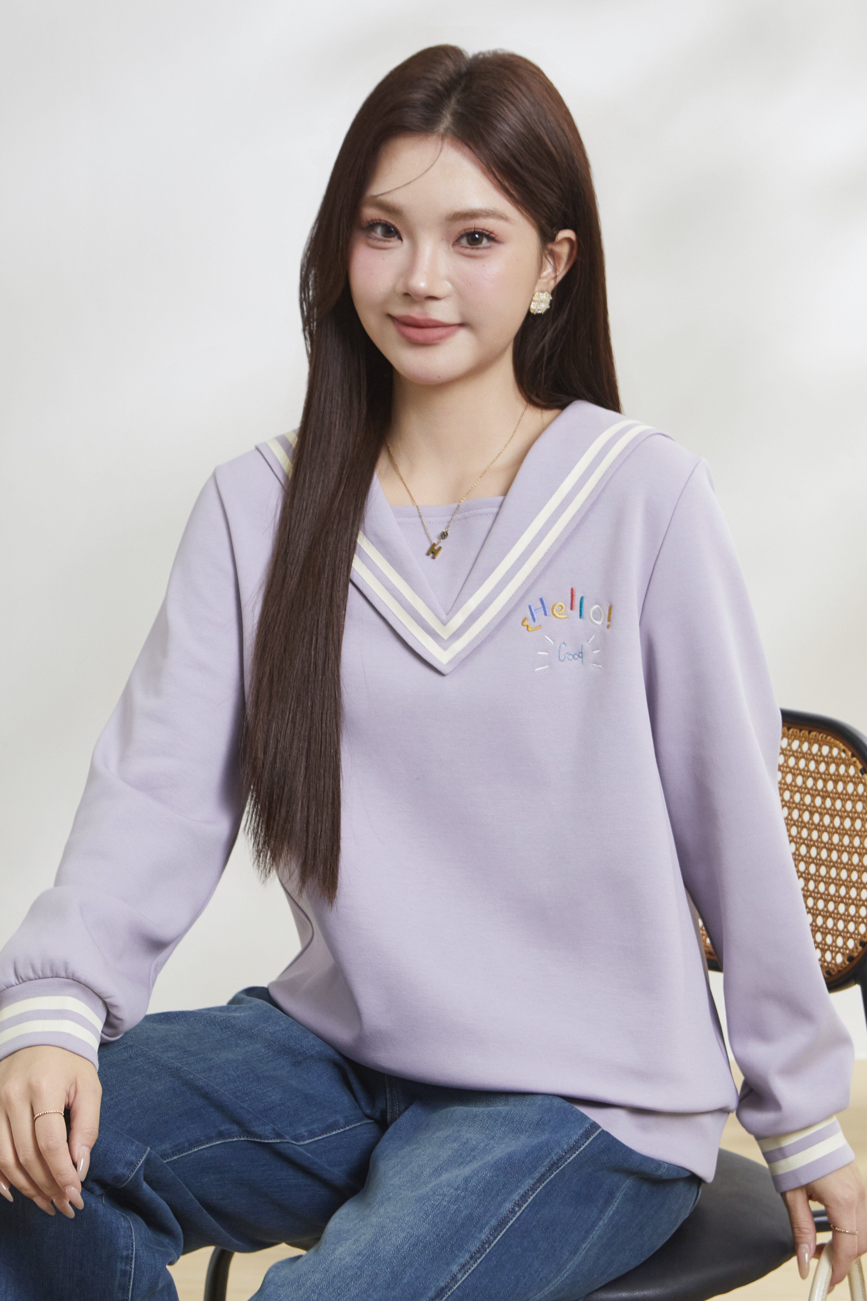 Navy V-neck knitted sweatshirt FCZ6873