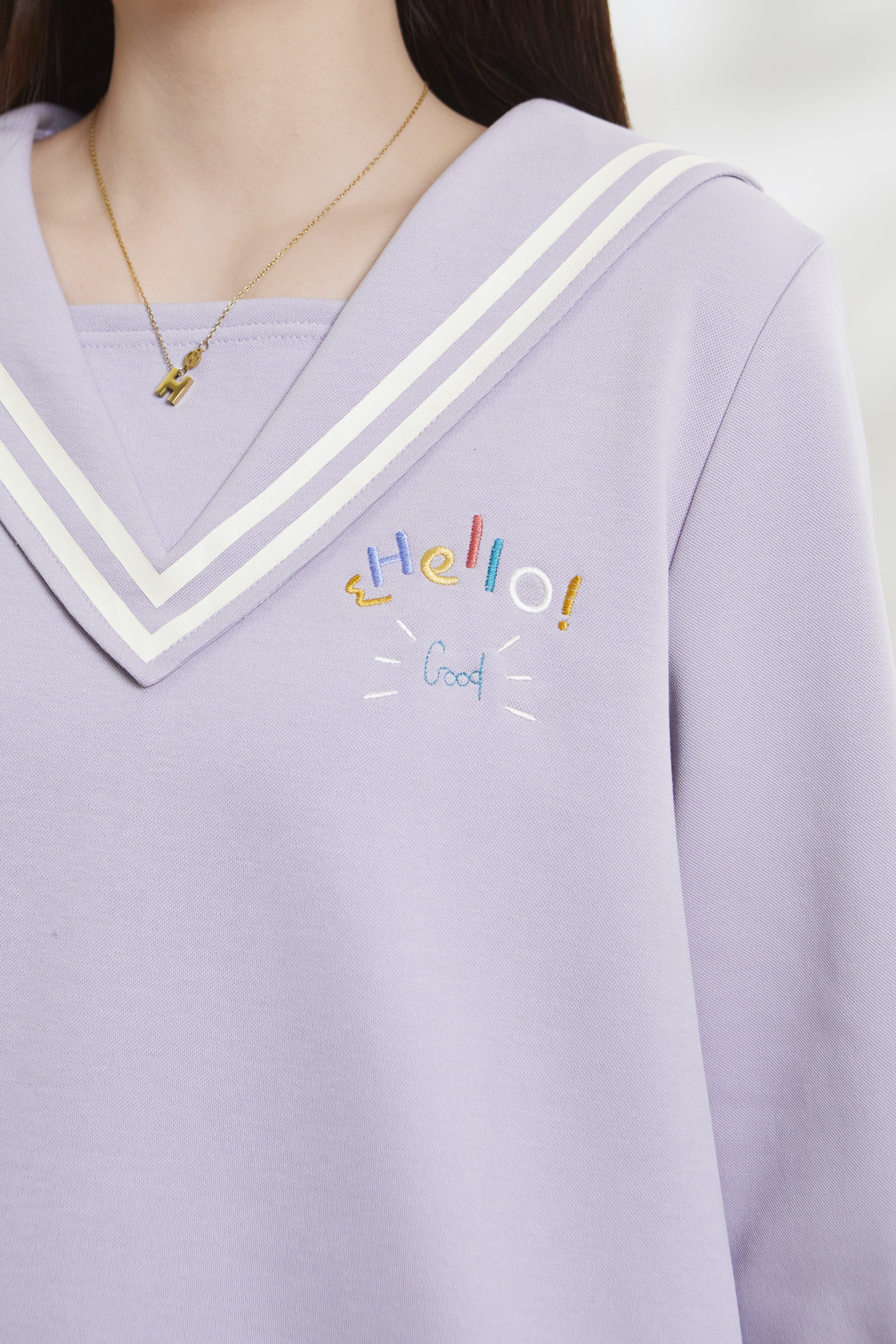 Navy V-neck knitted sweatshirt FCZ6873