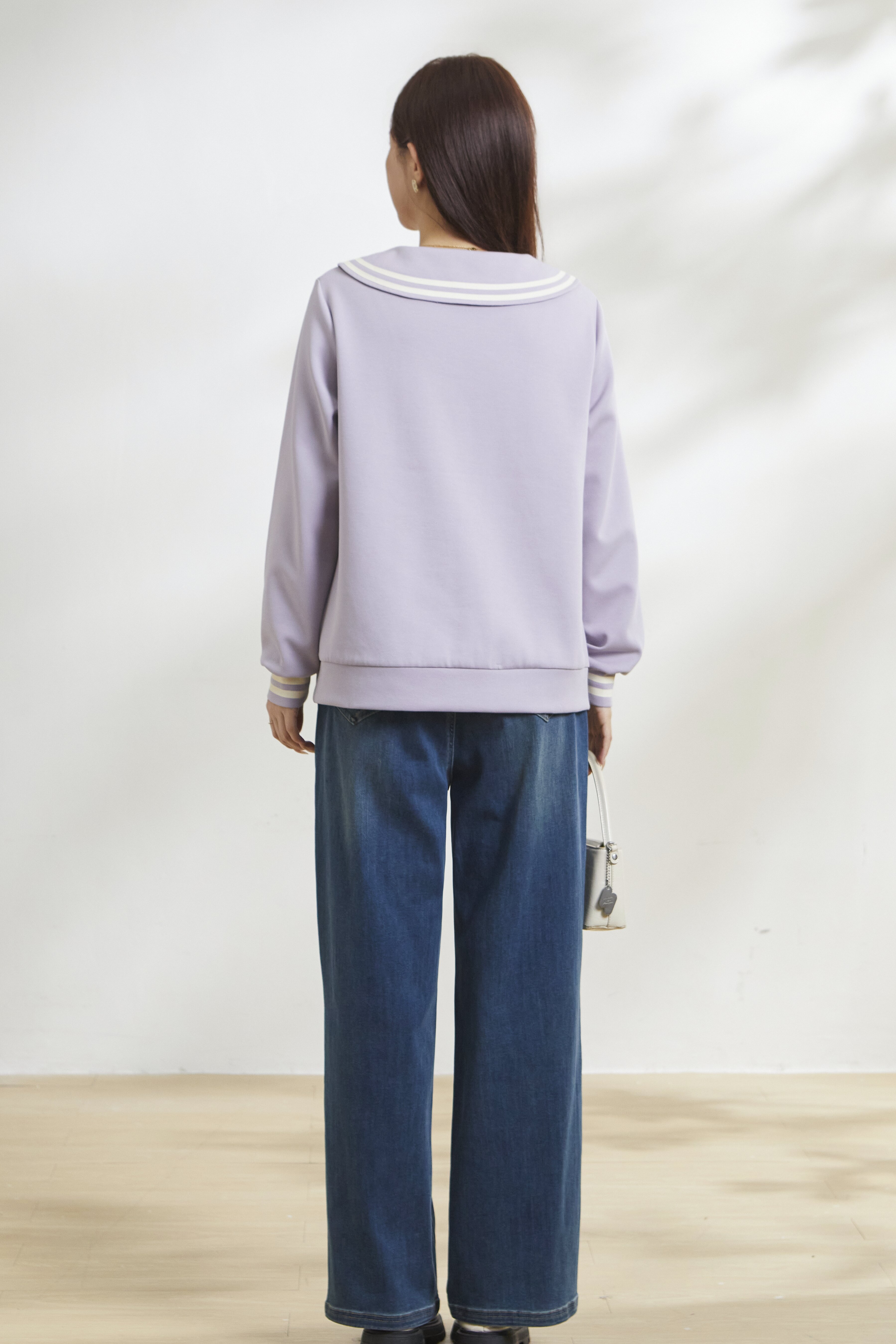 Navy V-neck knitted sweatshirt FCZ6873
