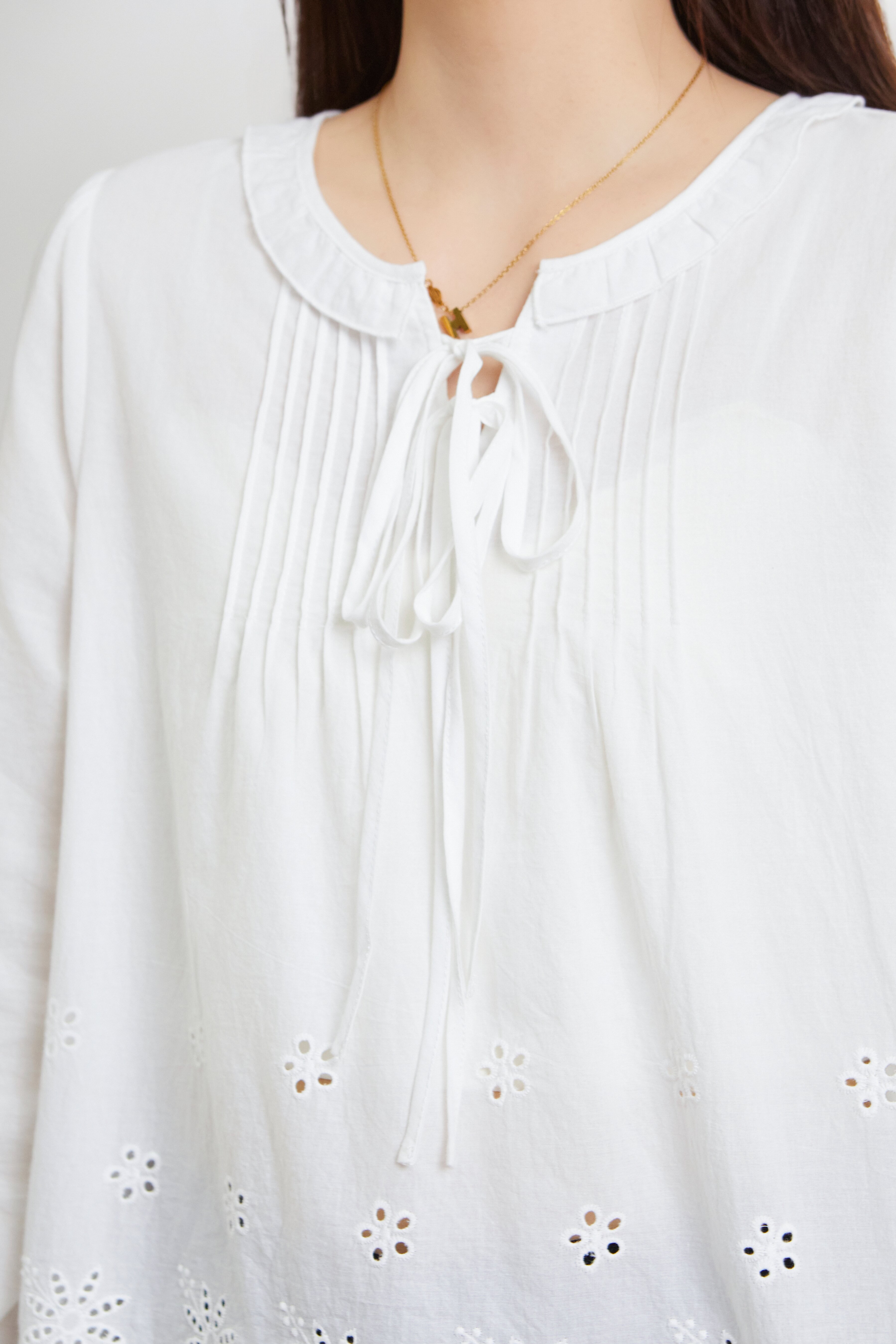 All-cotton ruffled lace blouse FCA6928