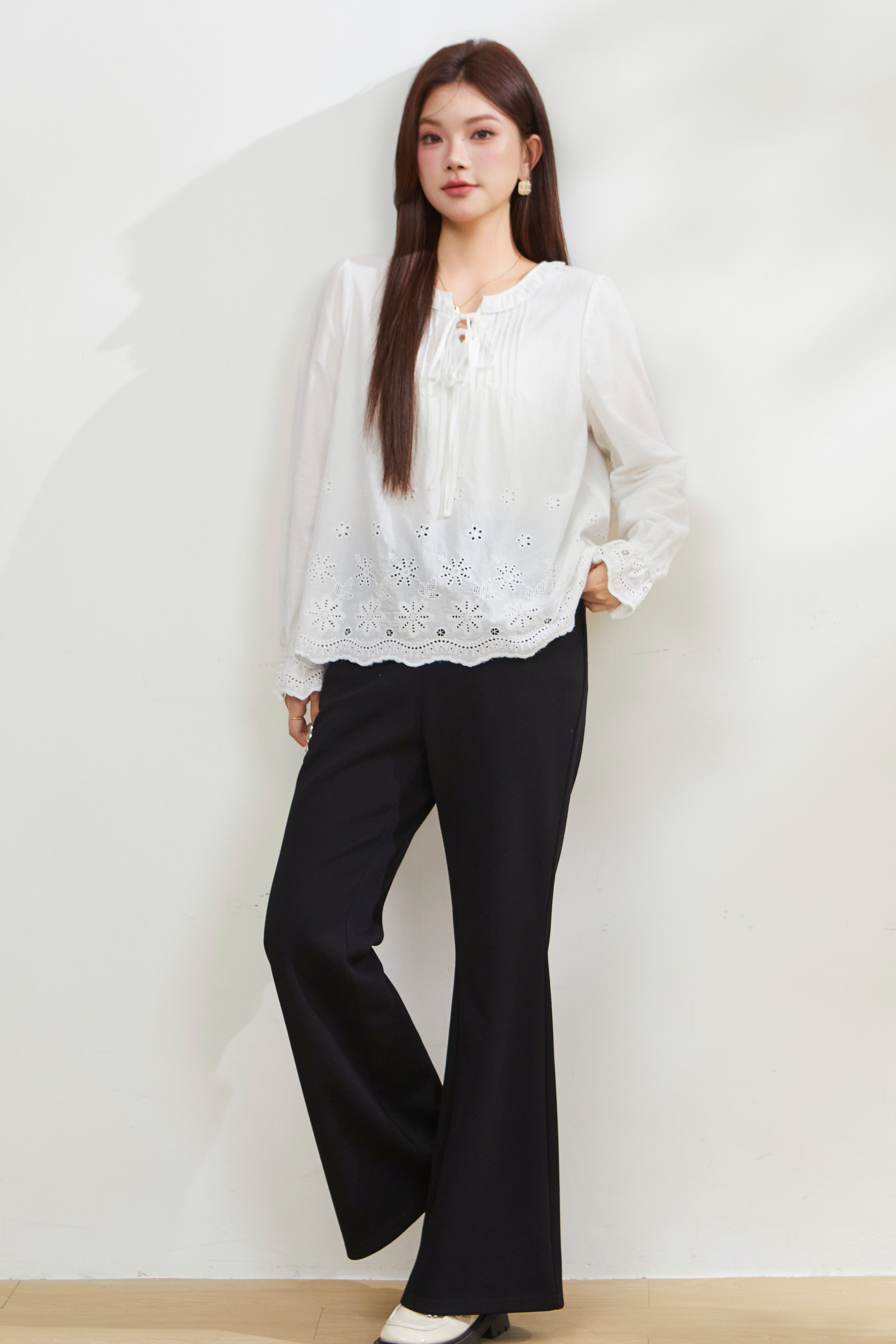 All-cotton ruffled lace blouse FCA6928
