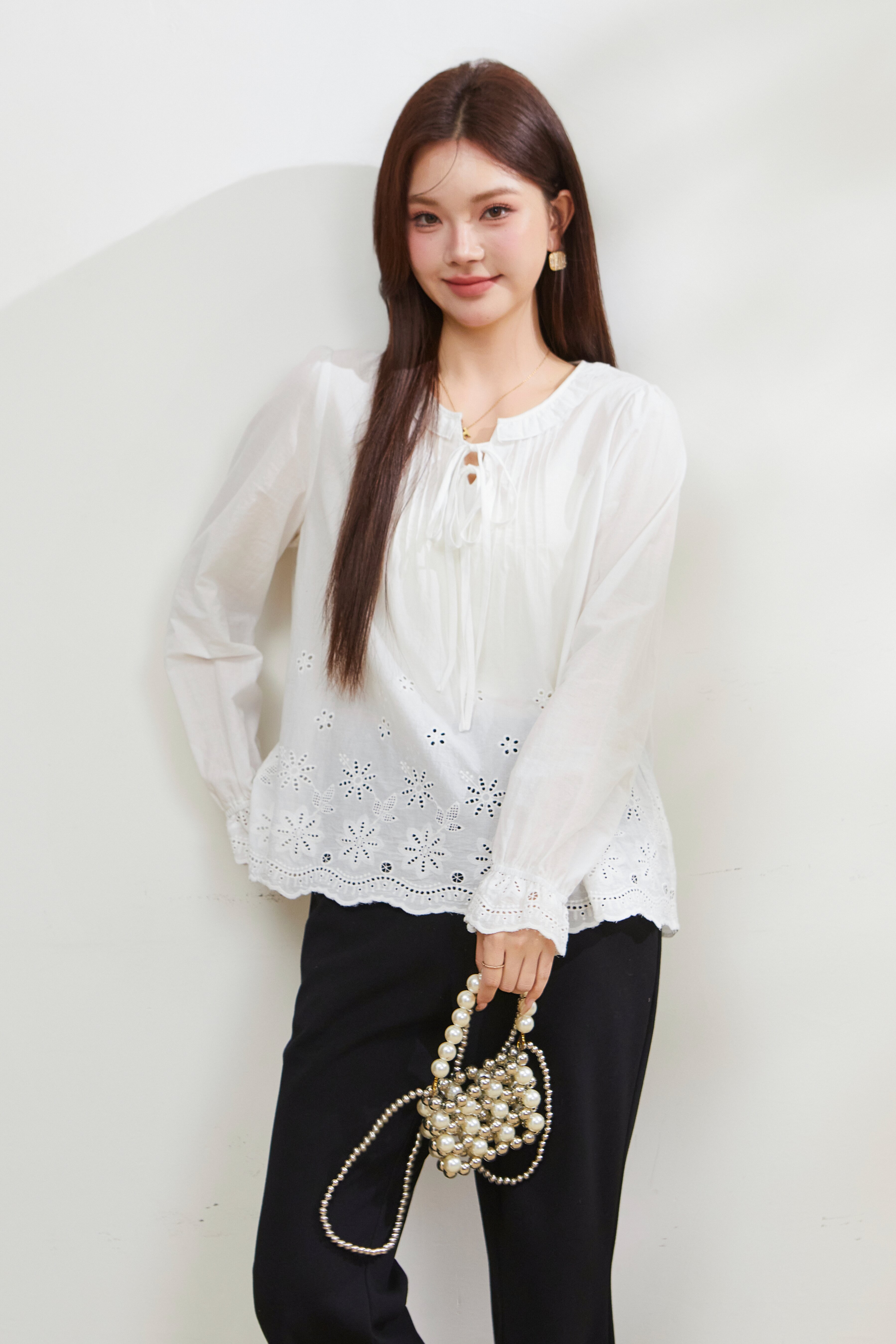 All-cotton ruffled lace blouse FCA6928