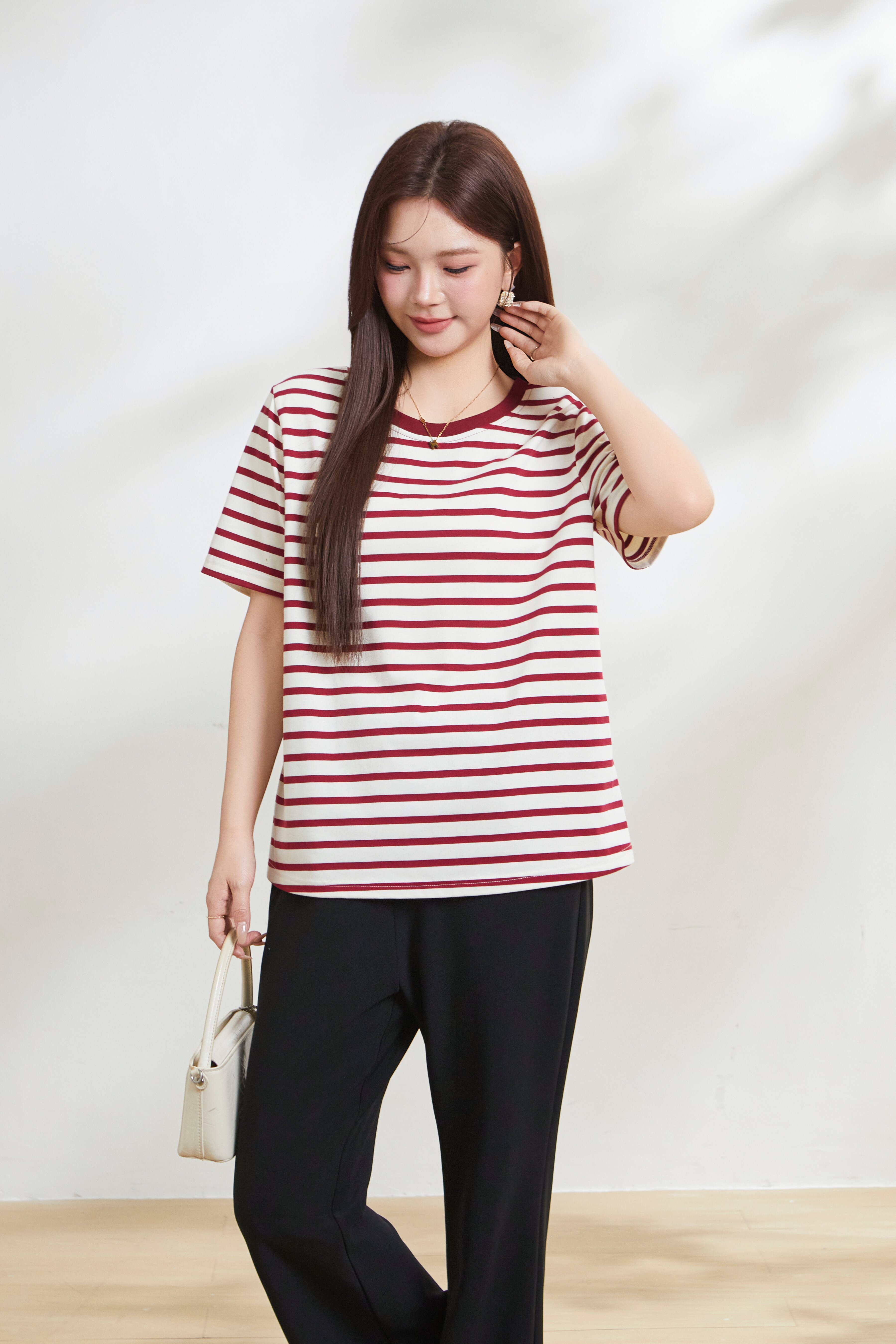 Round-neck knitted striped T-shirt FCZ6986
